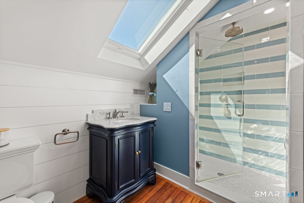 592 West Hill Road photo 26