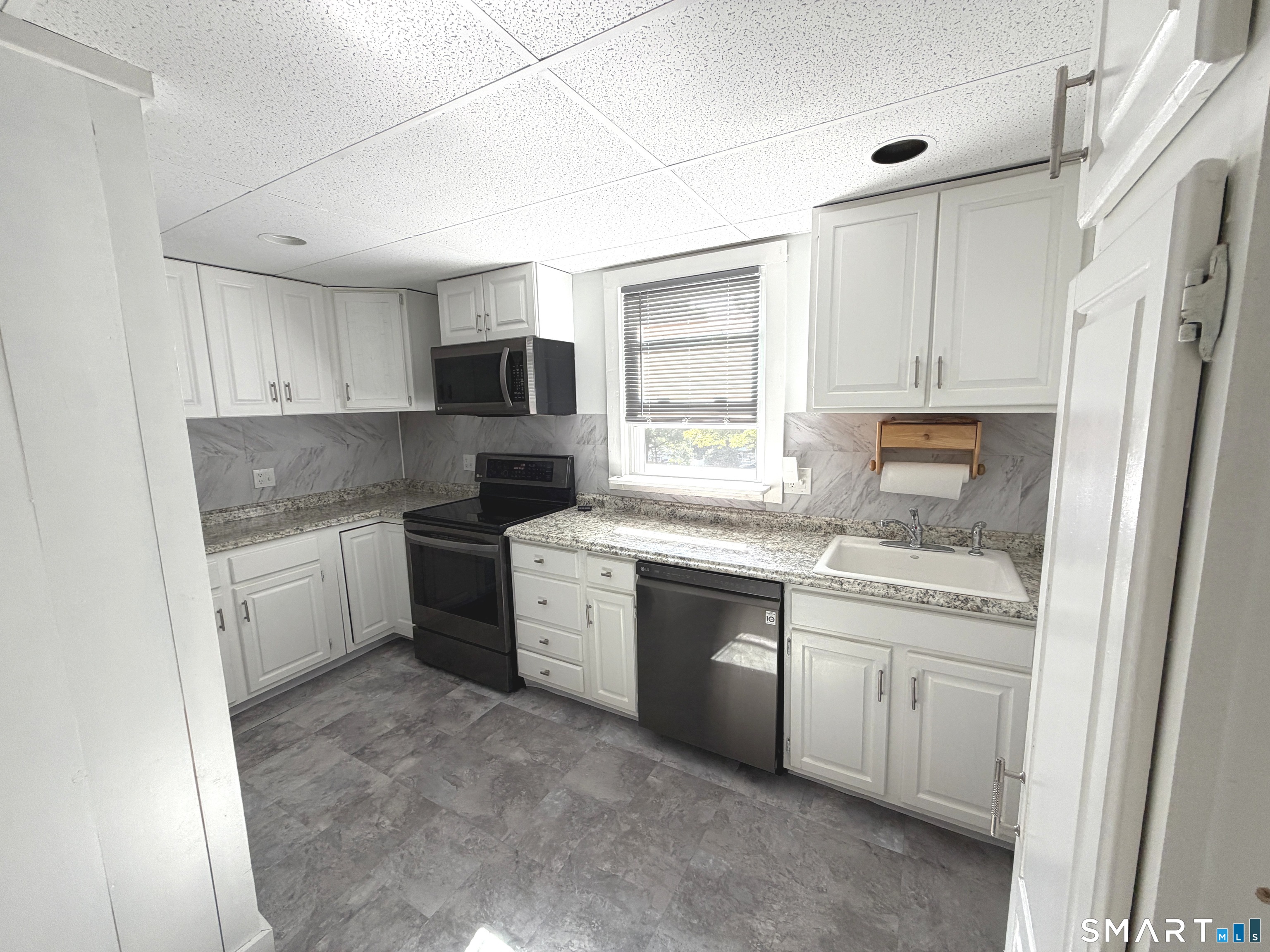 33 Chestnut Grove Road photo 13