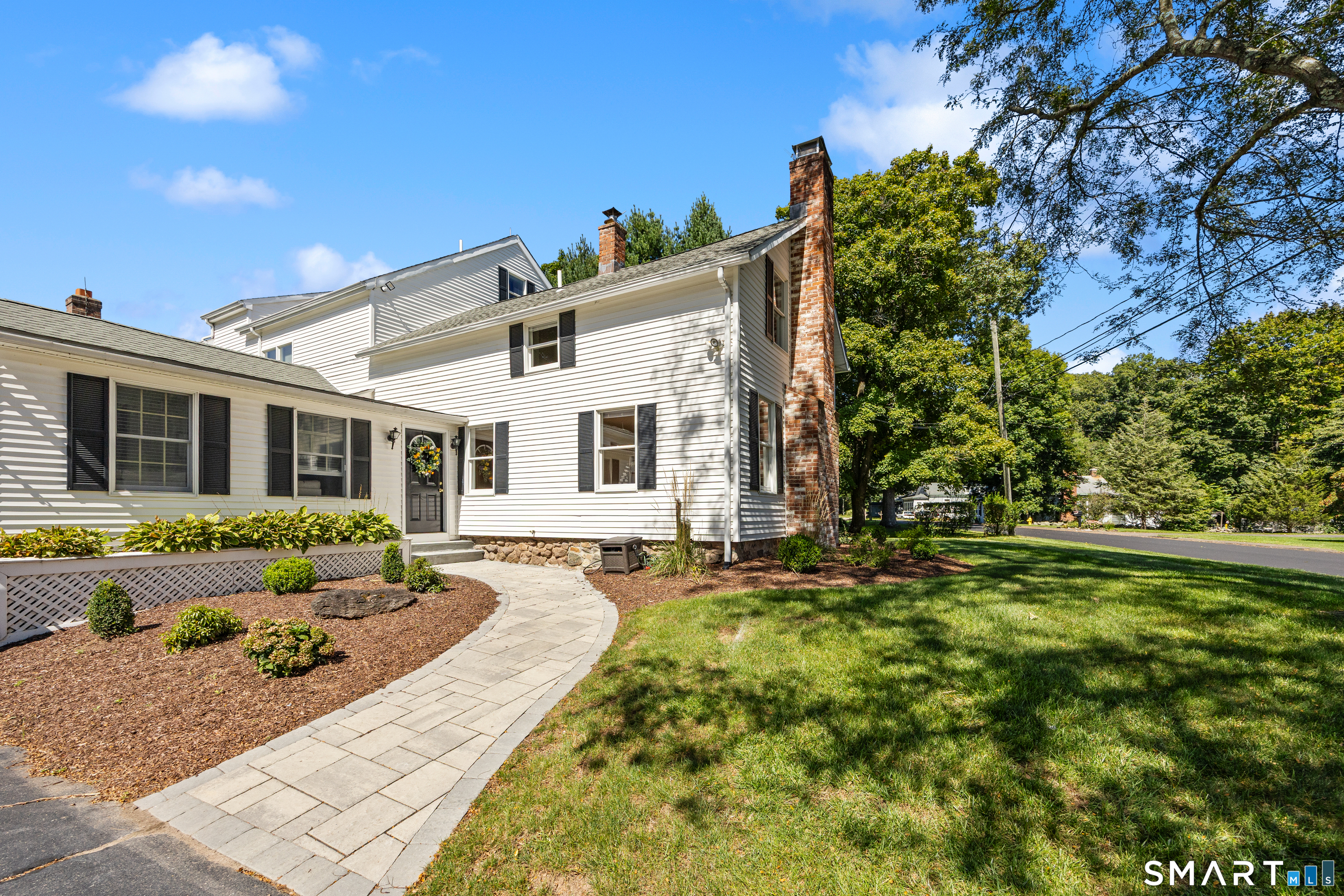 387 Mixville Road photo 2