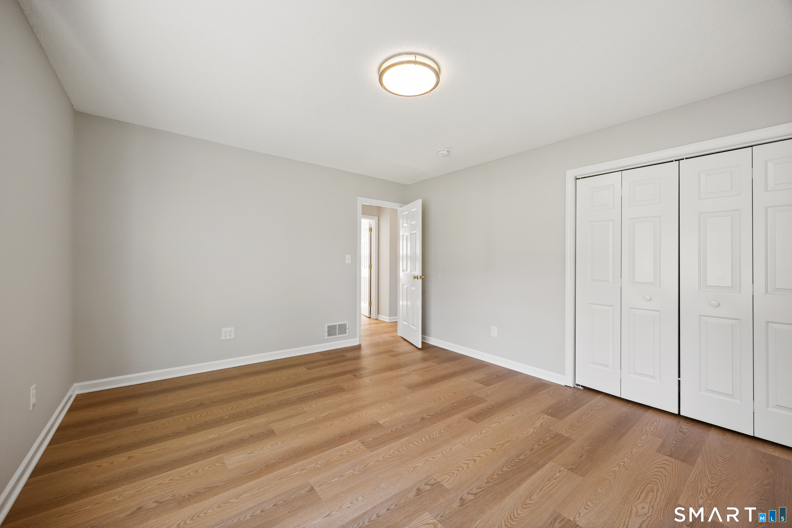 387 Mixville Road photo 32