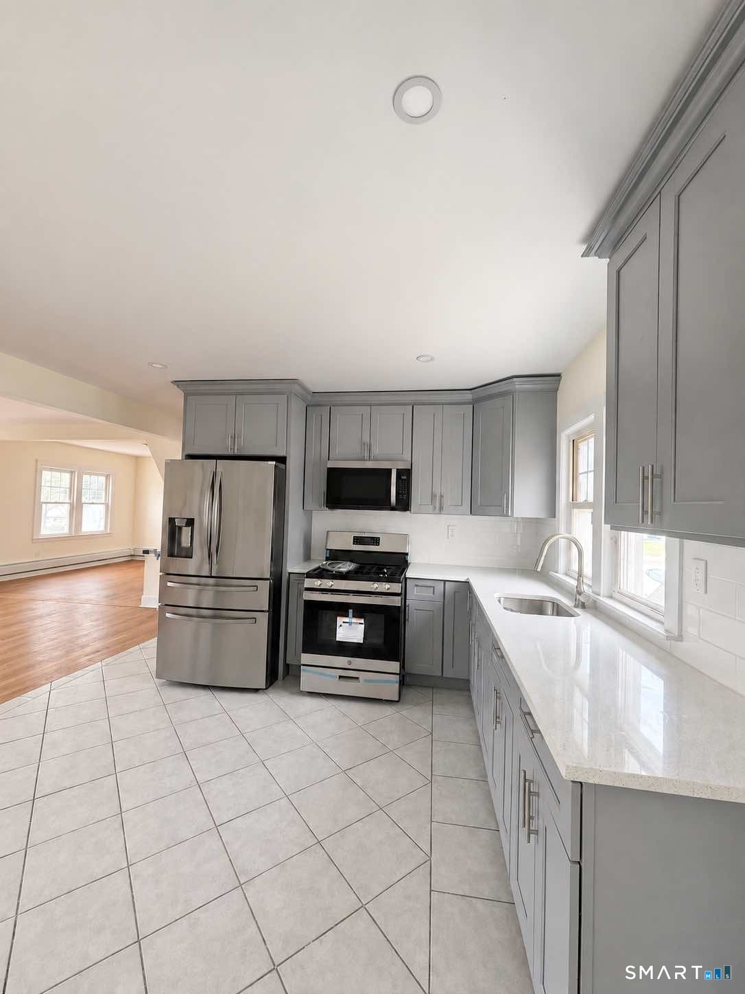 26 Sention Avenue, Norwalk, Connecticut photo 3
