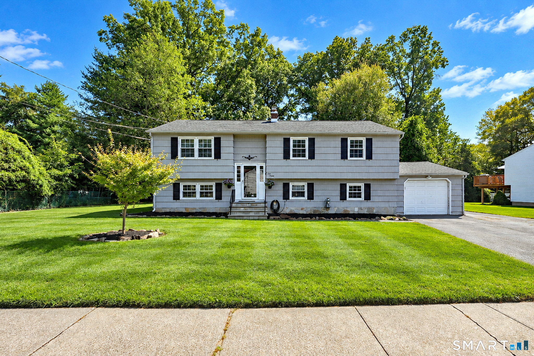 Photo 1 of Single family home for sale at 190 Baxter Ln, Milford, CT 06460 | MLS# 24206641 | Listing updated on 2026-09-15