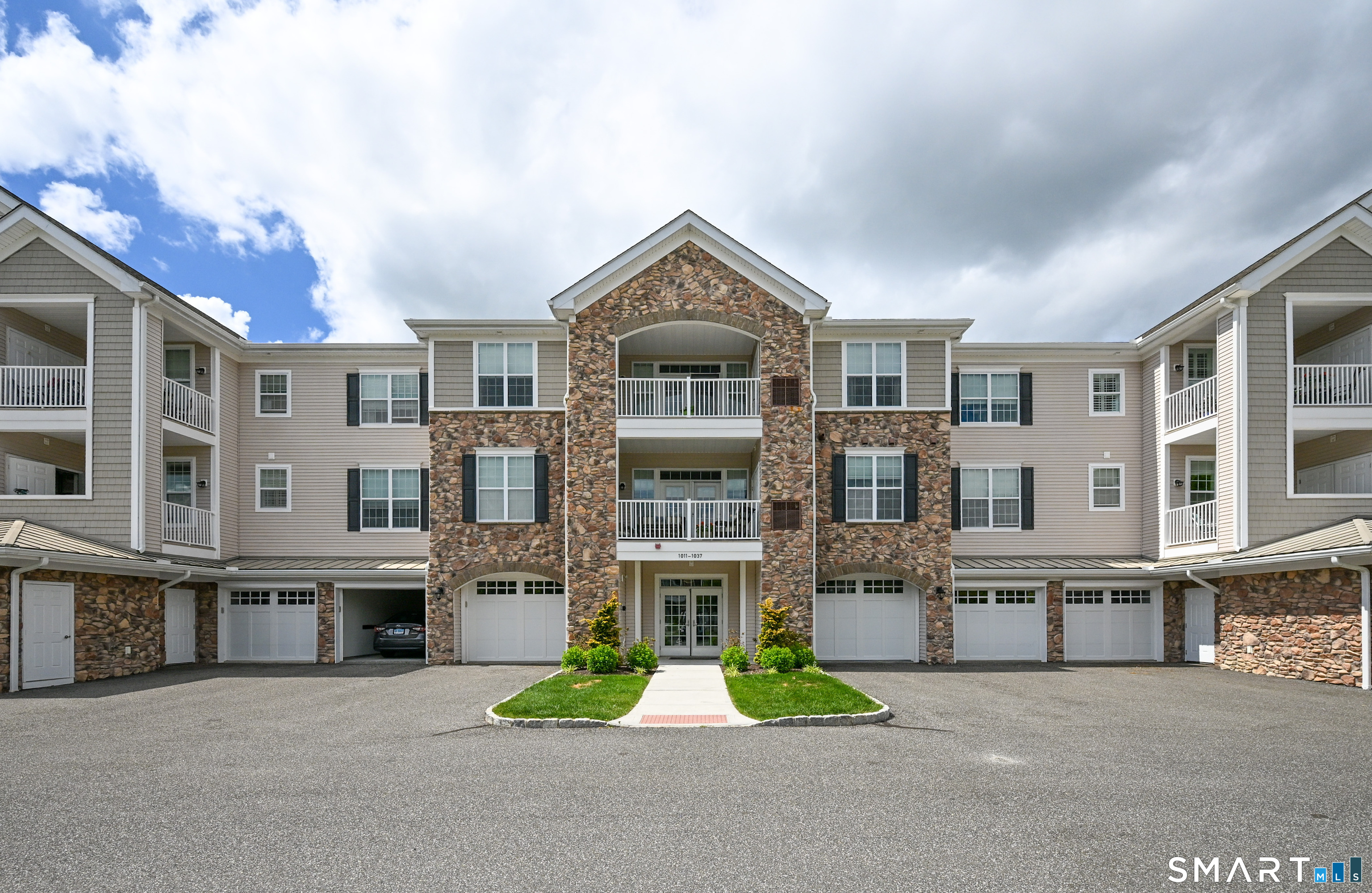 1011 Brookside Court Unit #1011 photo 29
