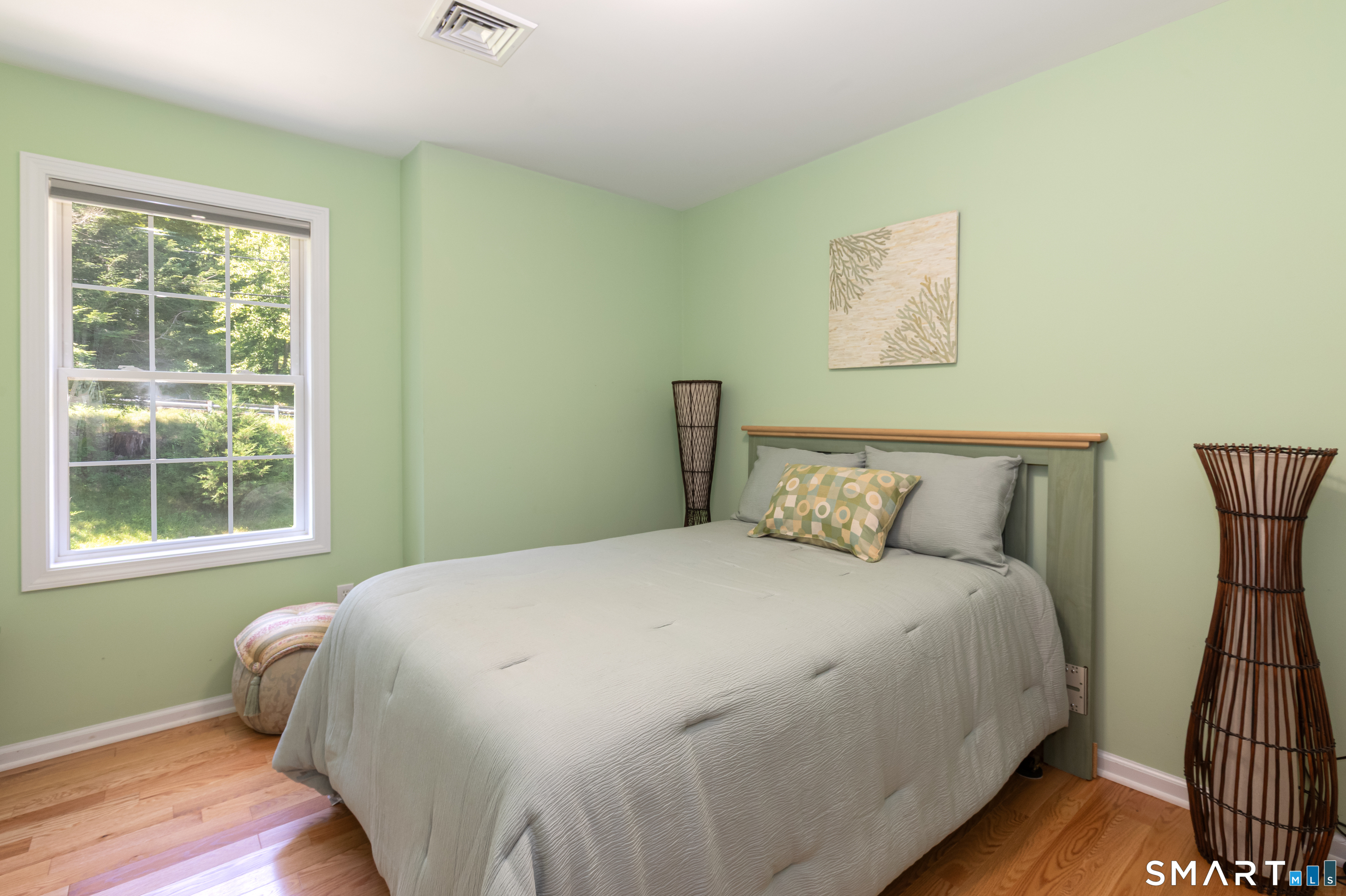 347 Lakeside Road photo 17