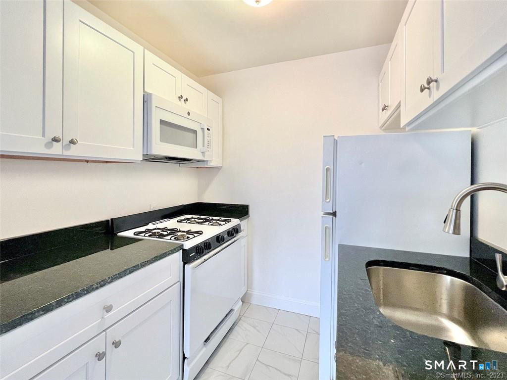 140 Grove Street, Stamford, Connecticut photo 4