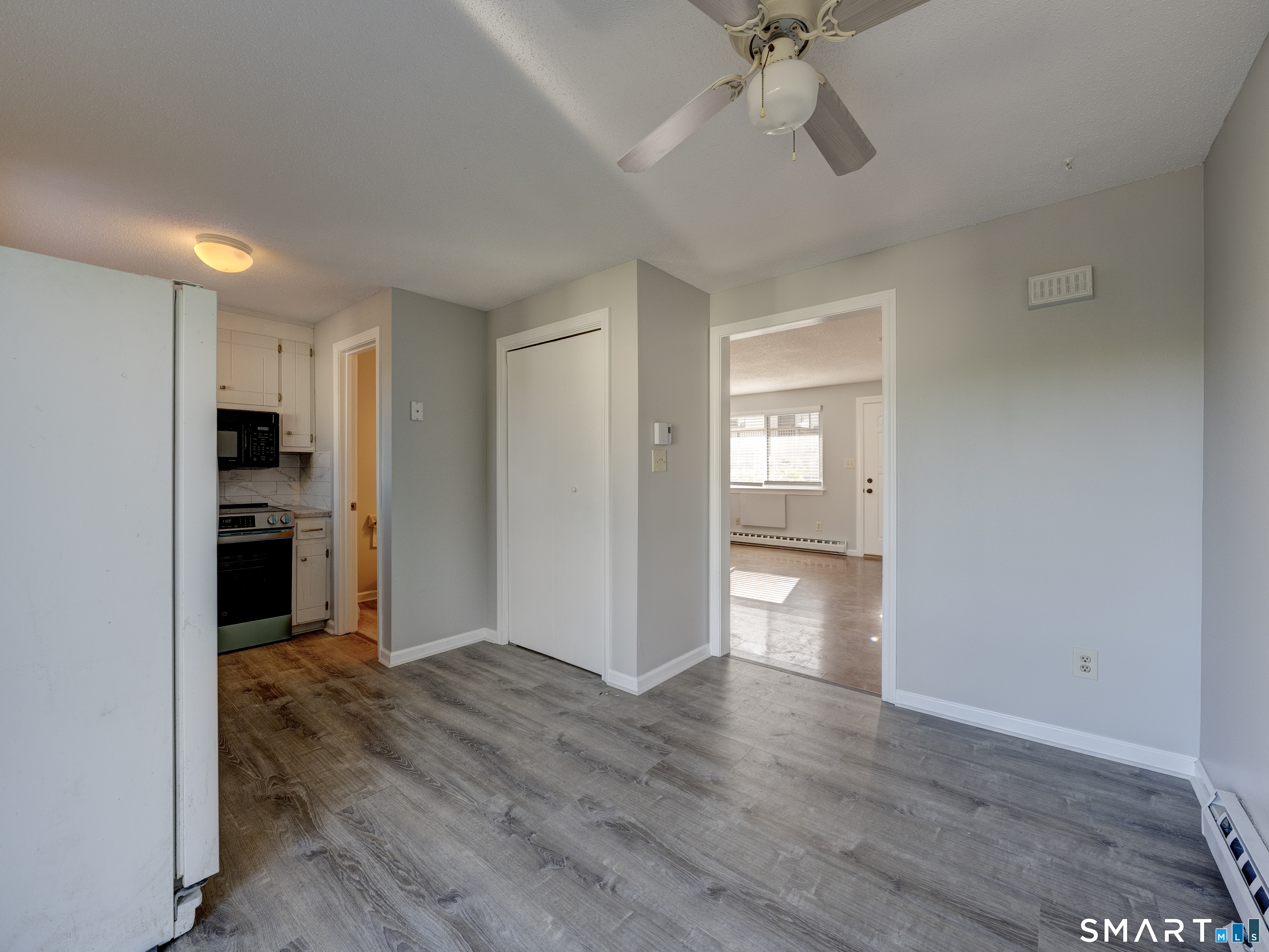 600 Clark Avenue Unit #27 photo 11