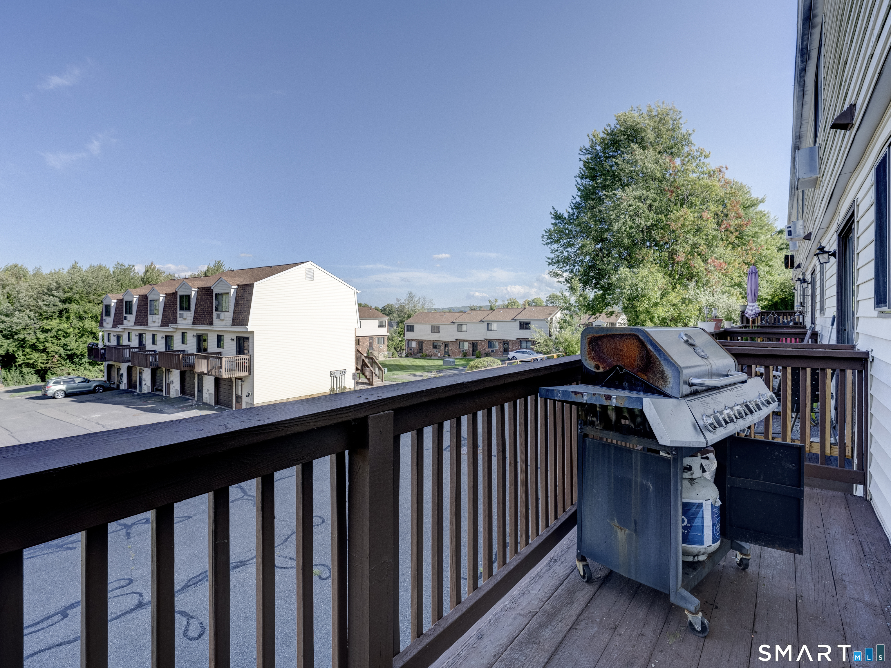 600 Clark Avenue Unit #27 photo 18