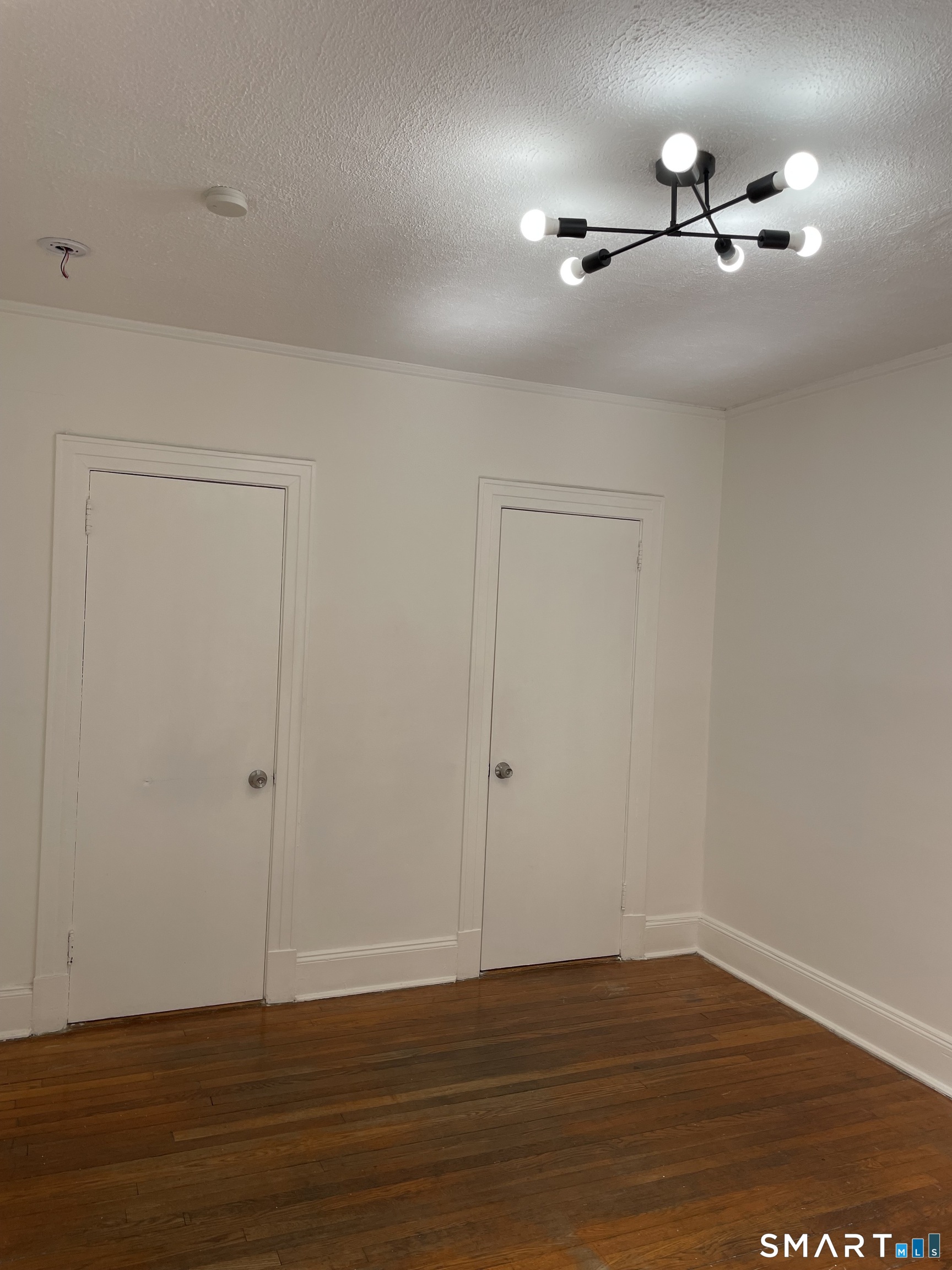 388 Woodland Street photo 6