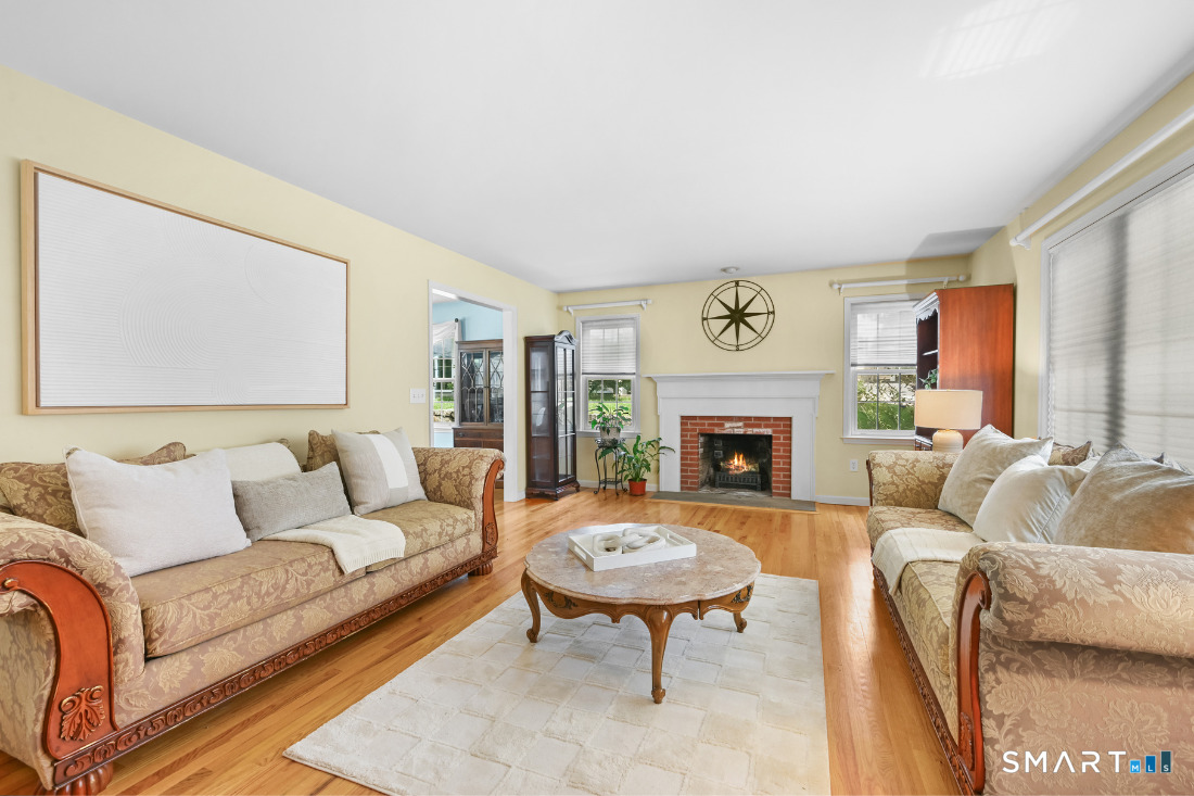 Photo 3 of Single family home for sale at 333 Stonebridge Ln, Trumbull, CT 06611 | MLS# 24203585 | Listing updated on 2026-09-15