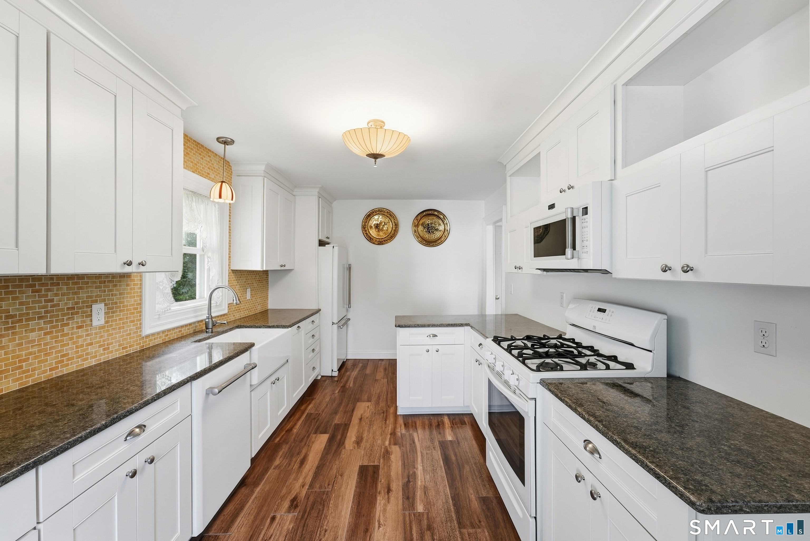 Photo 2 of Single family home for sale at 296 Nott St, Wethersfield, CT 06109 | MLS# 24206767 | Listing updated on 2026-09-17