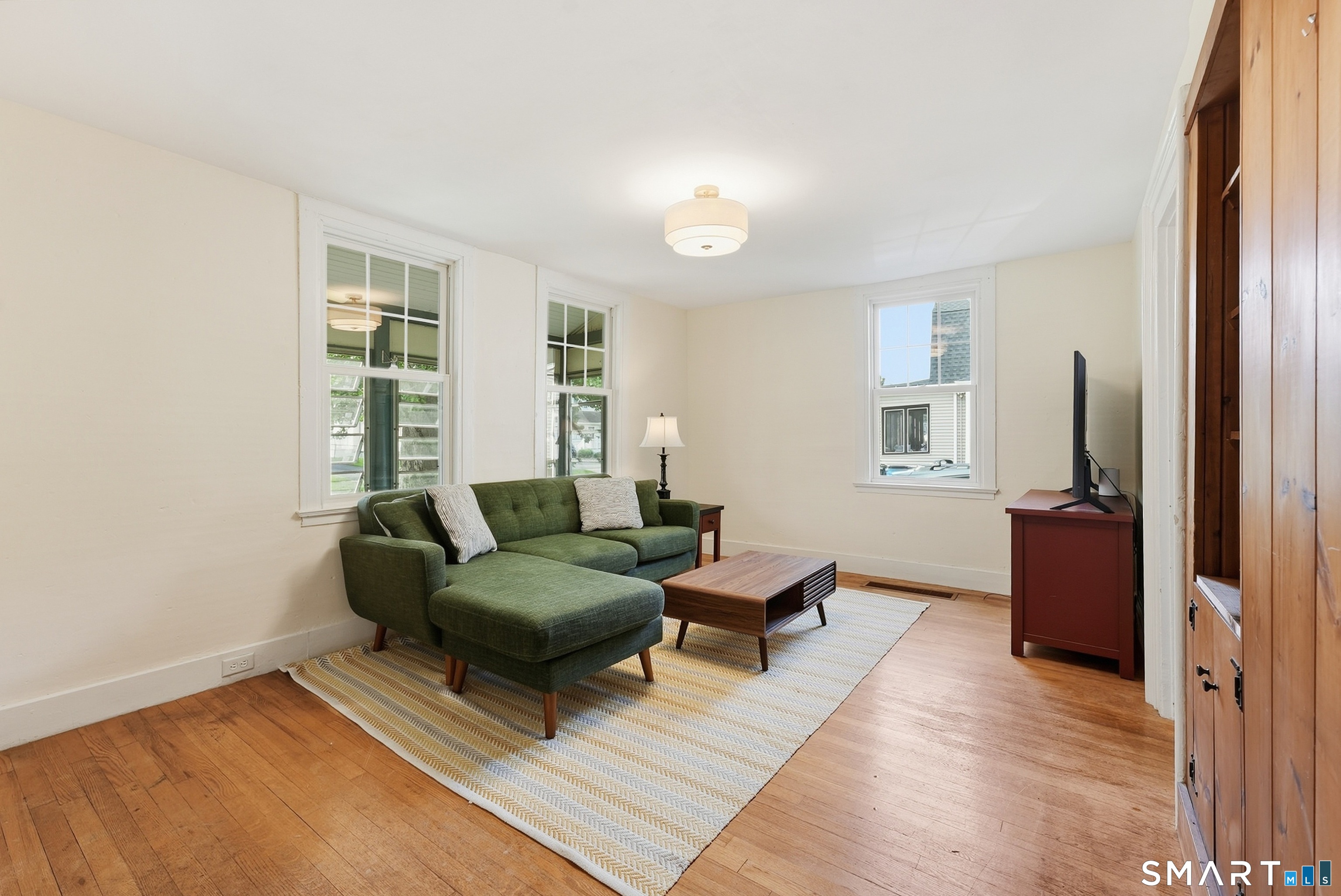 296 Nott Street photo 7