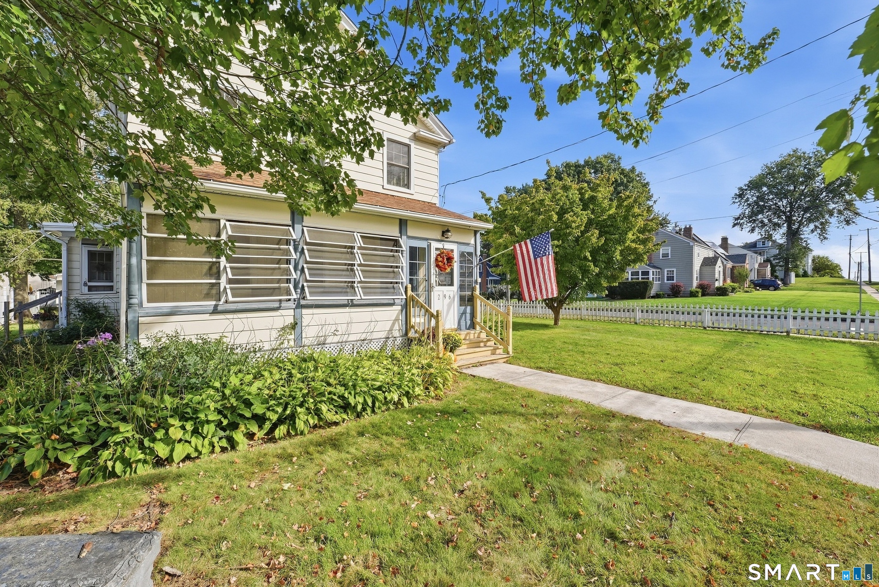 296 Nott Street photo 21