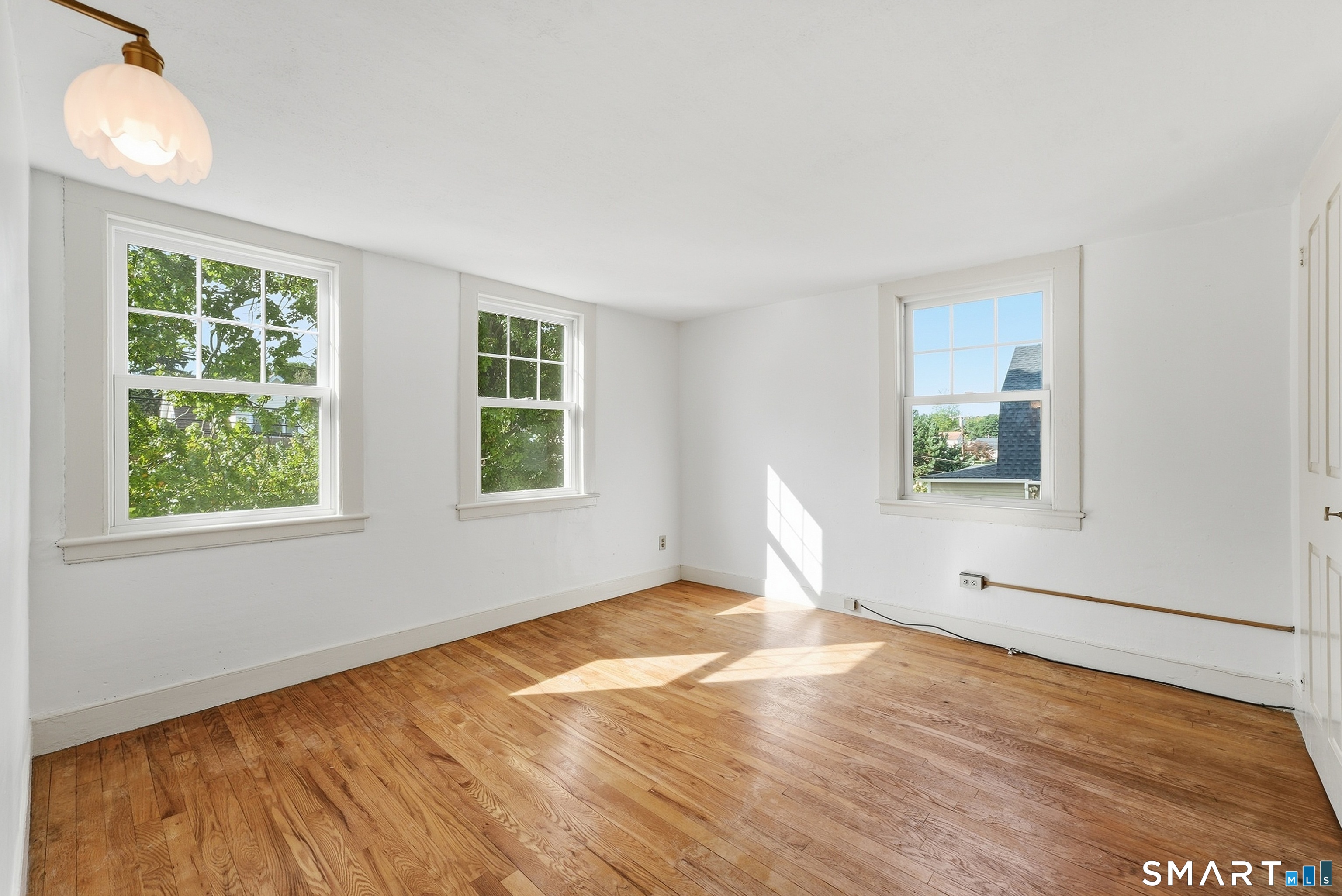 296 Nott Street photo 15