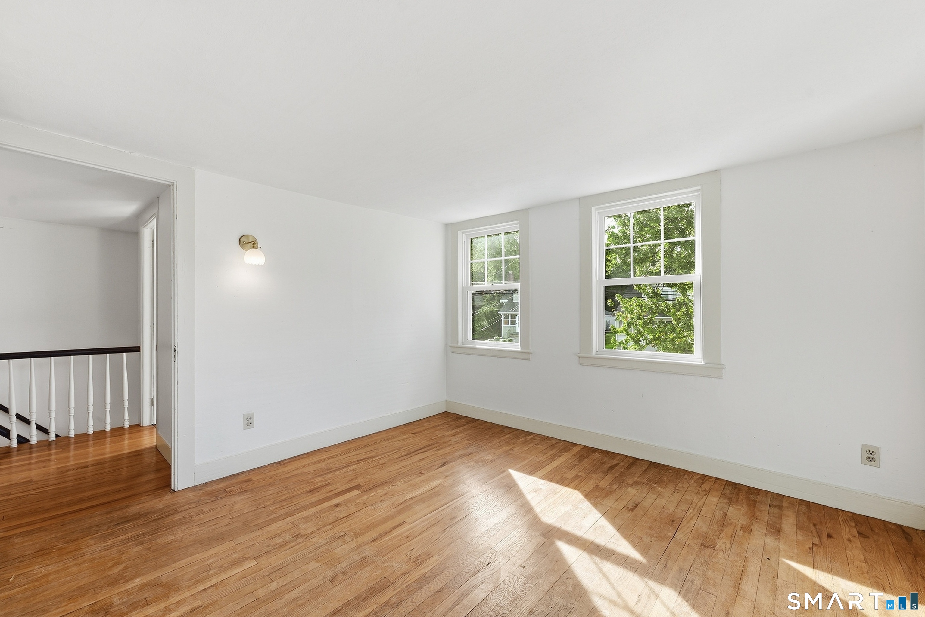 296 Nott Street photo 16