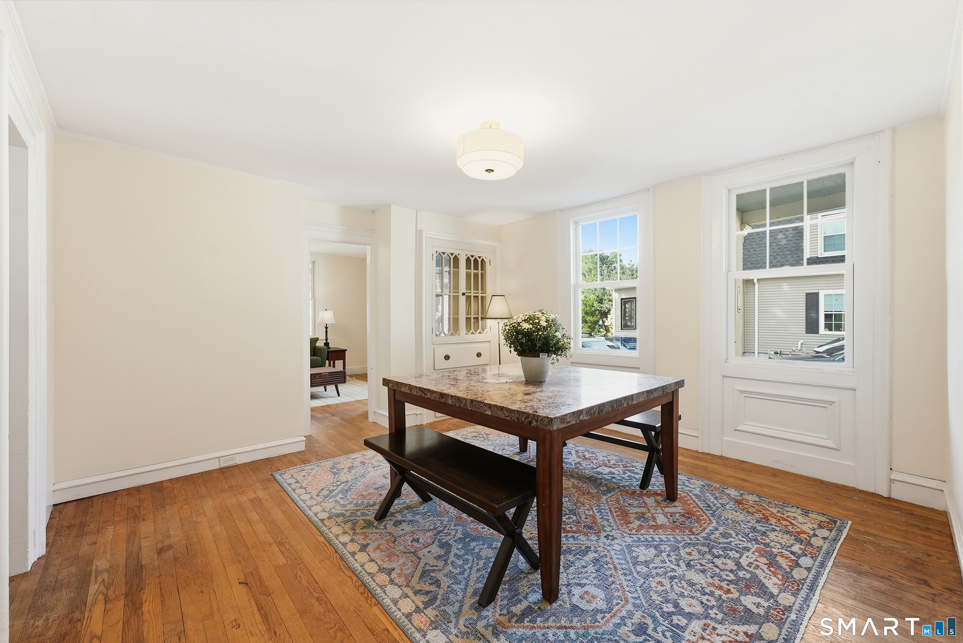 296 Nott Street photo 8