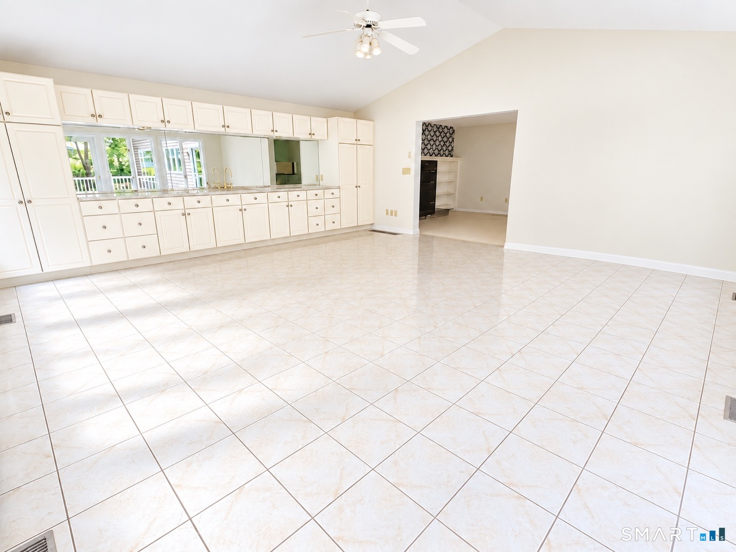 62 Charter Oak Drive photo 17