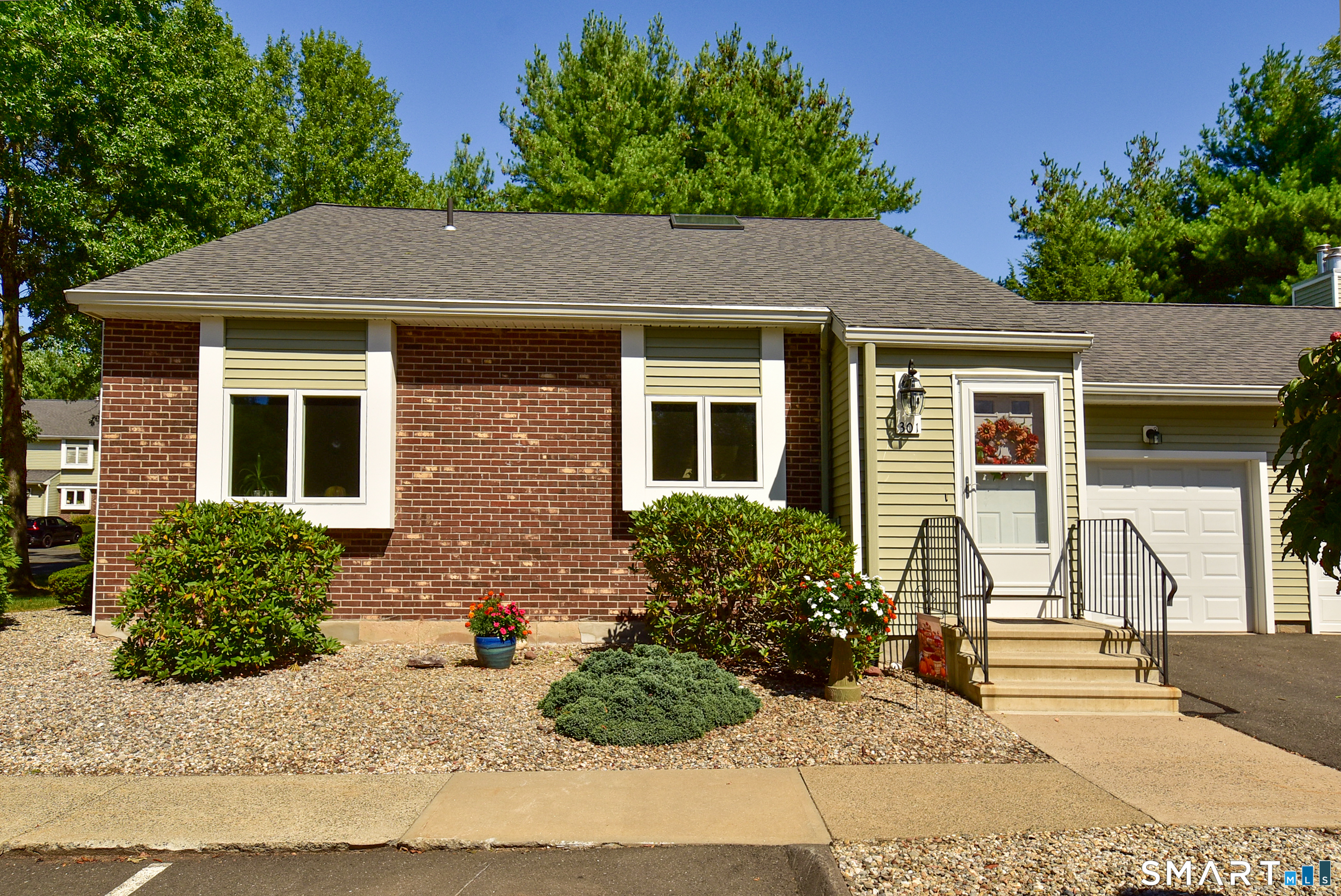 301 Sand Stone Drive, South Windsor, CT 06074 - Thumbnail 2