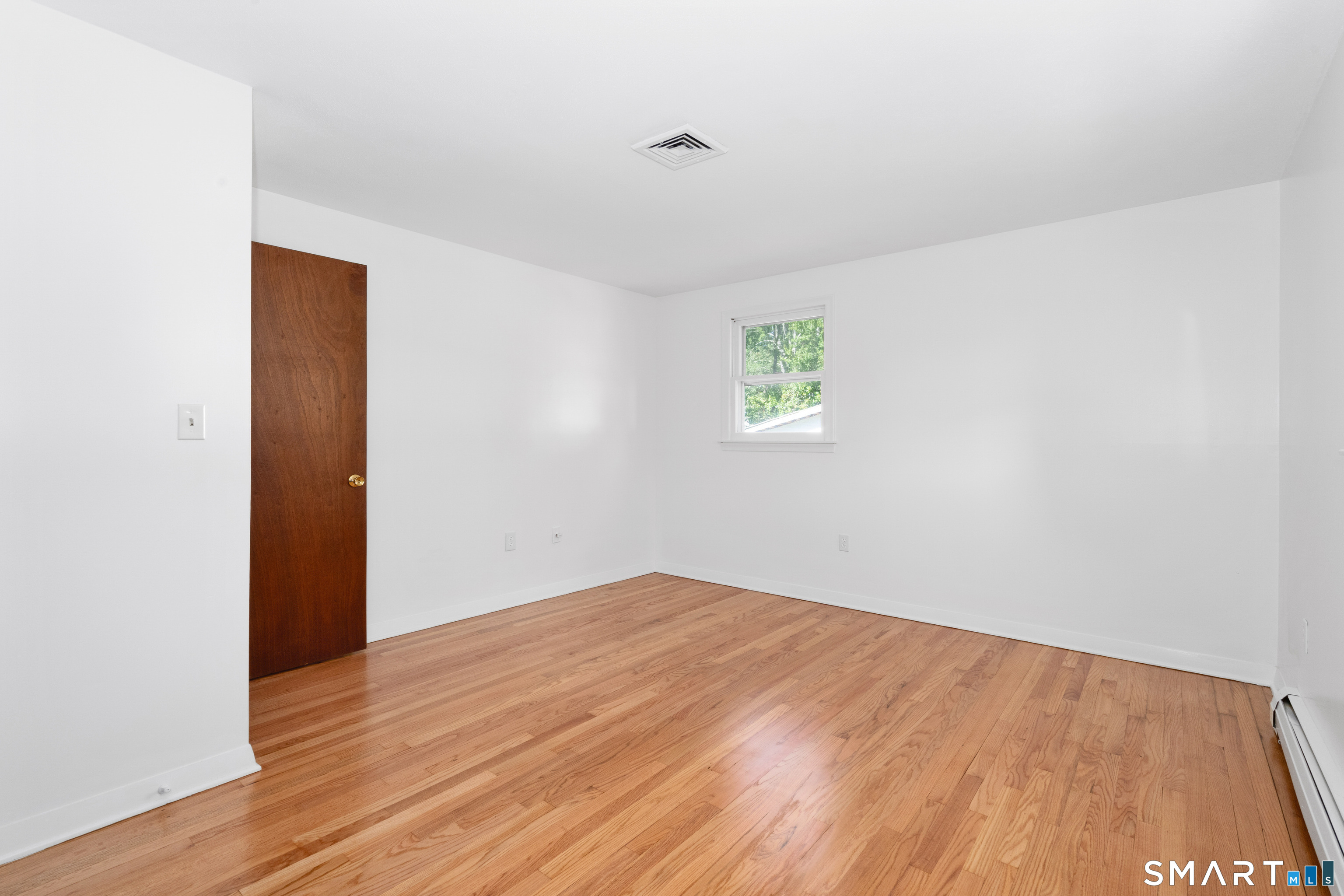 6 Lewis Street photo 16