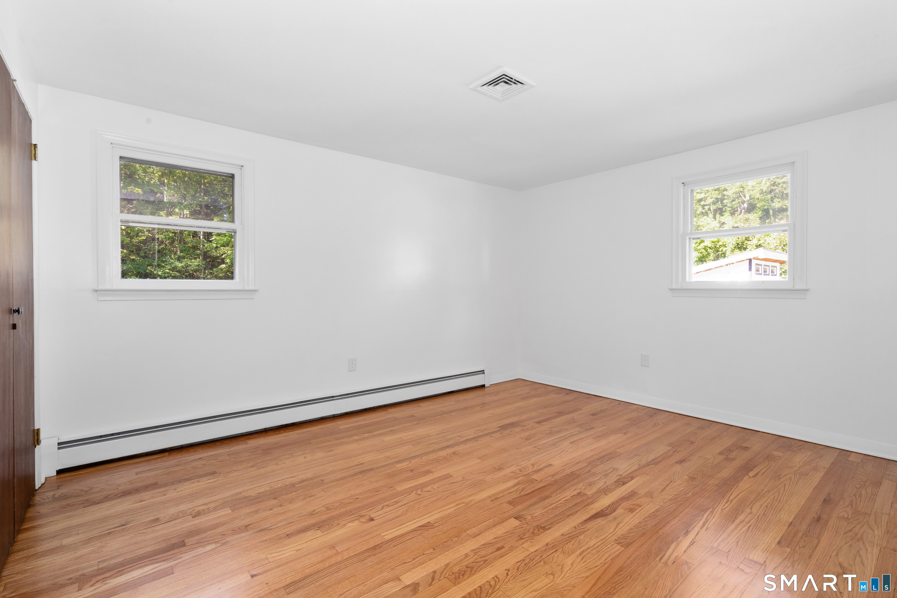 6 Lewis Street photo 19