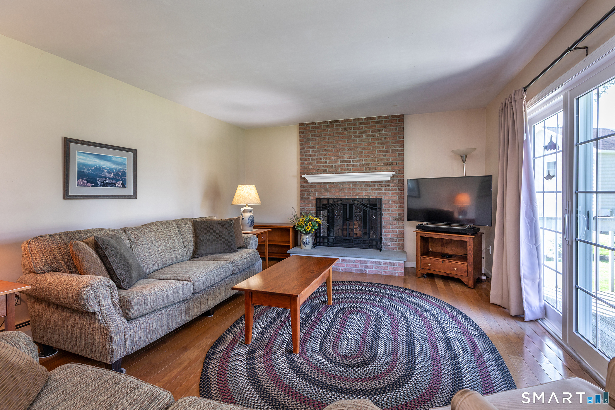 240 Beach Street photo 12