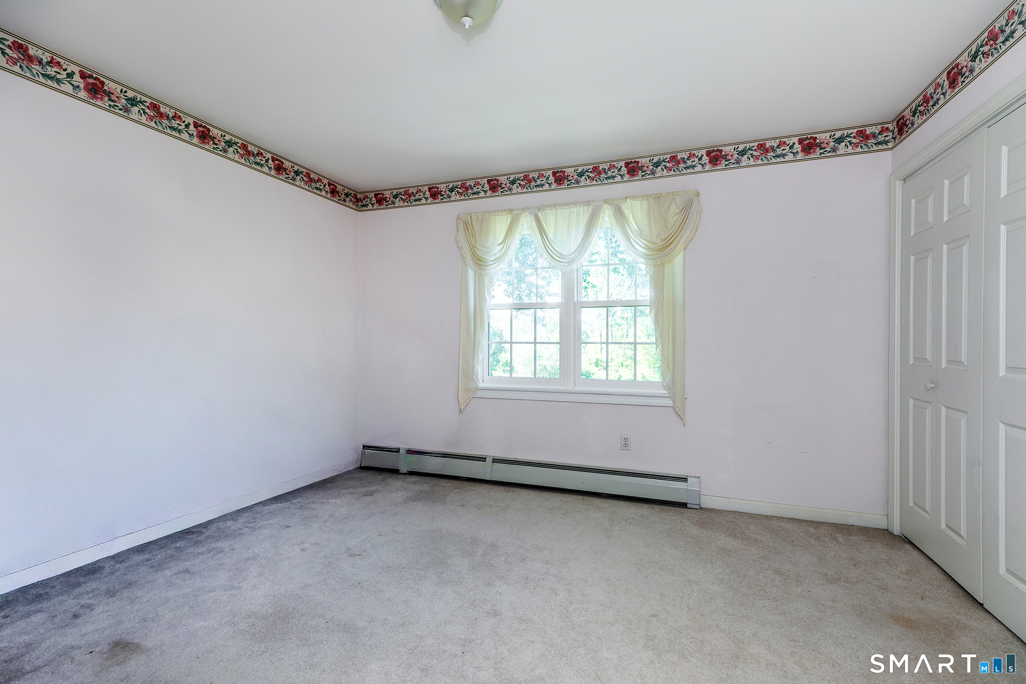 240 Beach Street photo 17