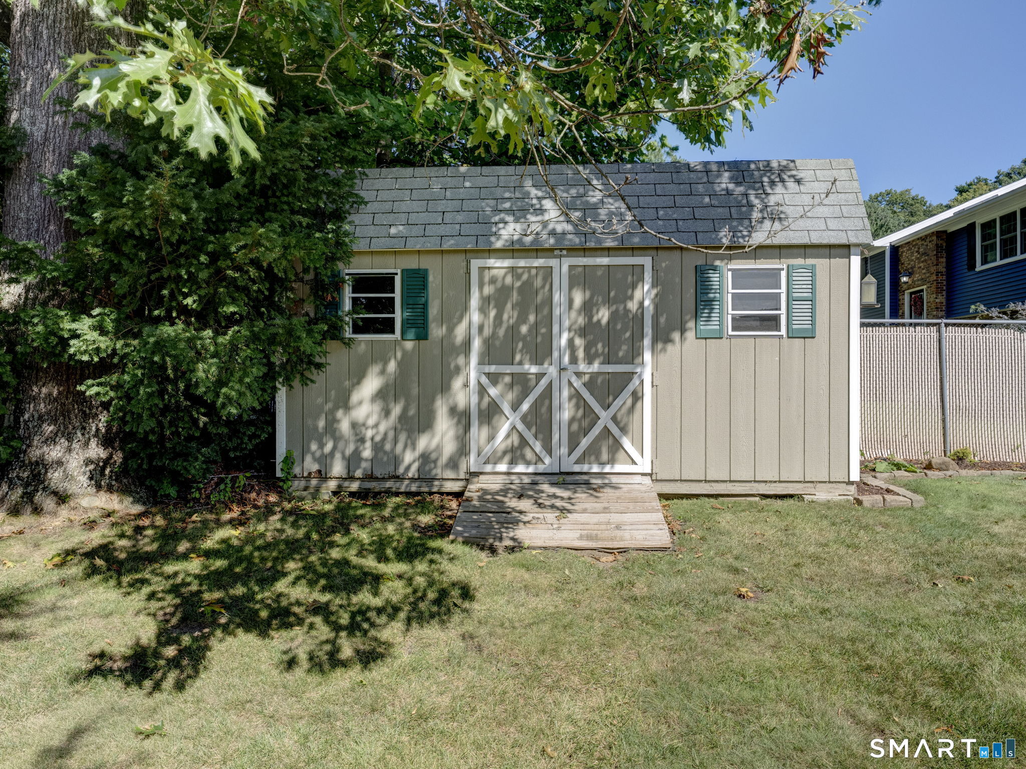 76 Long Lane photo 13