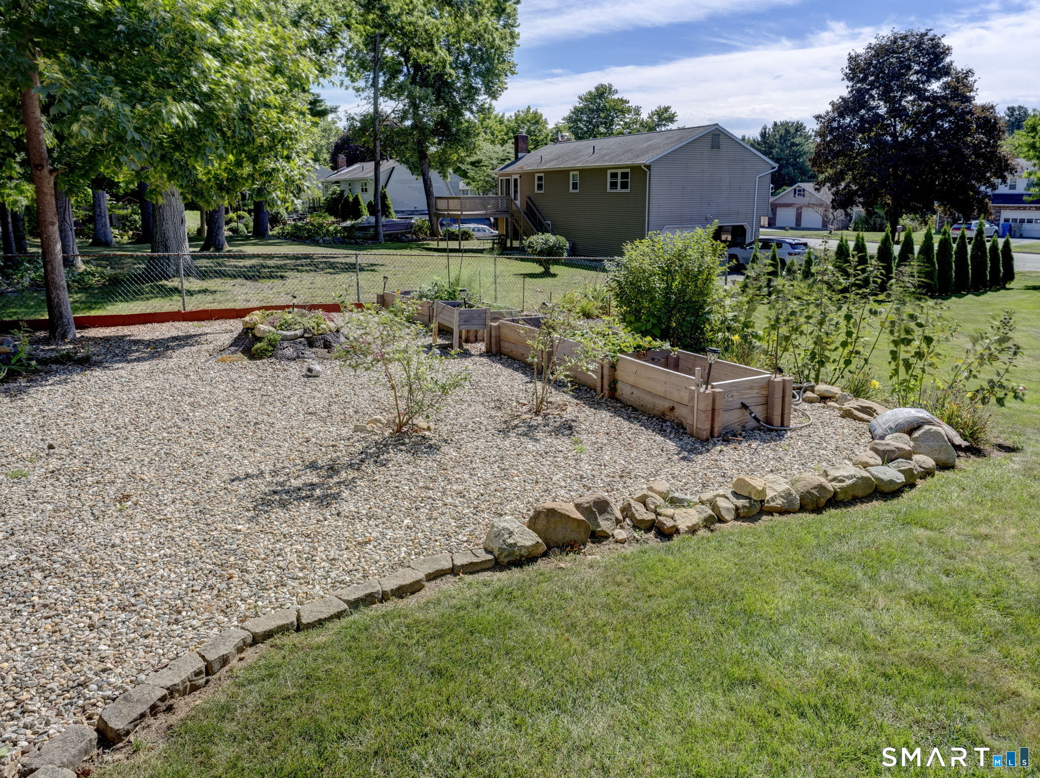 76 Long Lane photo 14