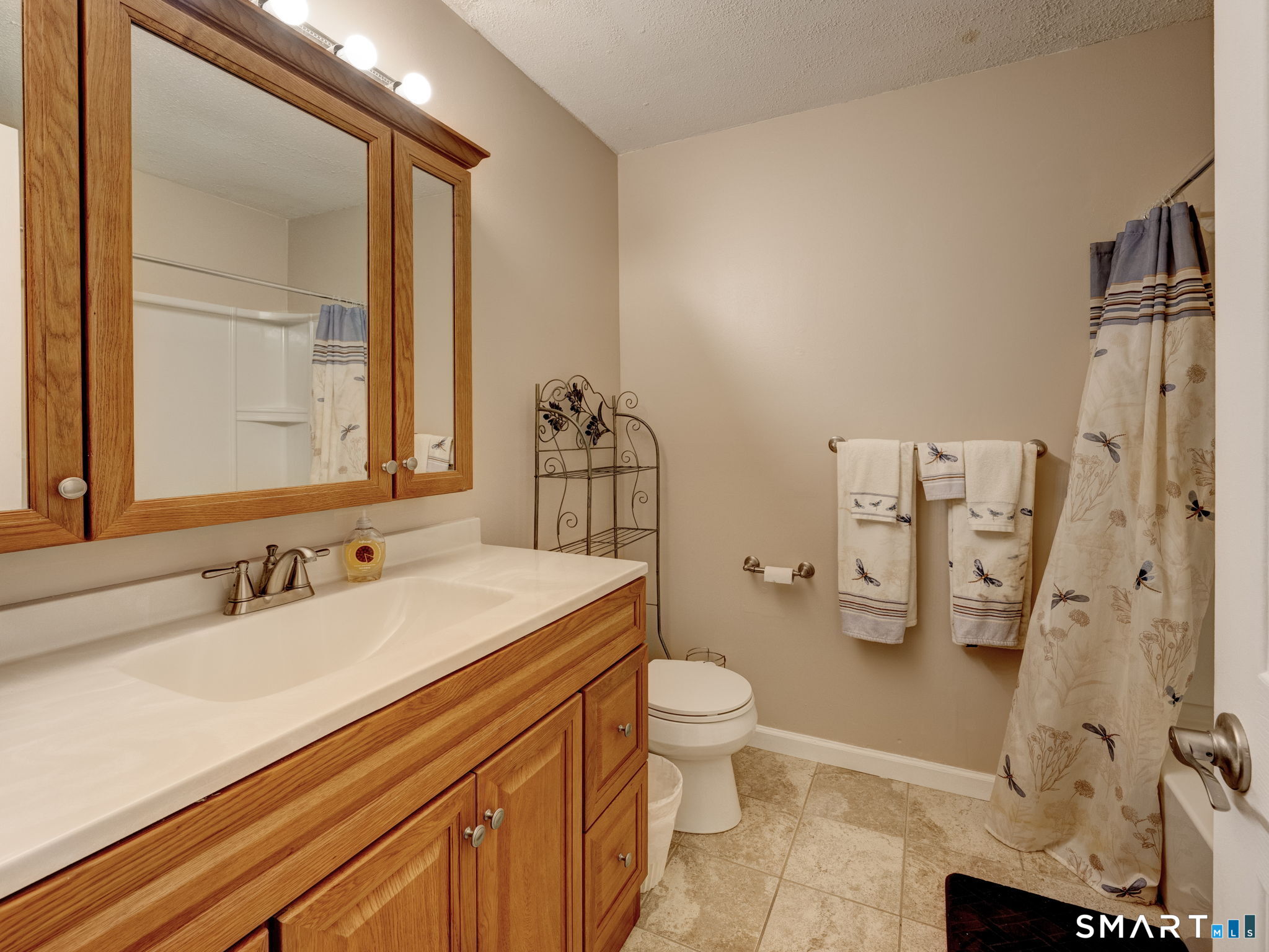 76 Long Lane photo 28