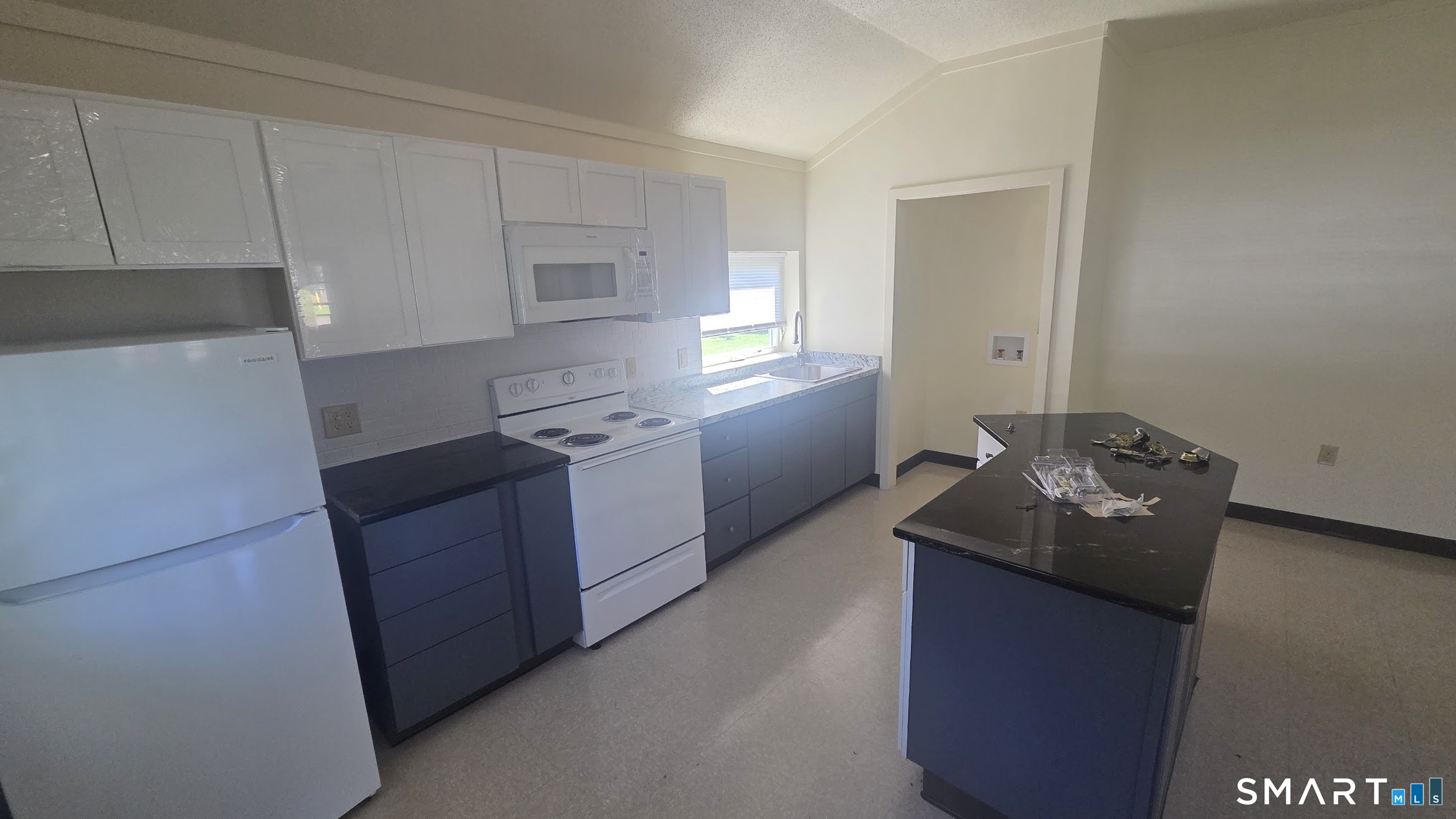 361 Pomeroy Avenue photo 2