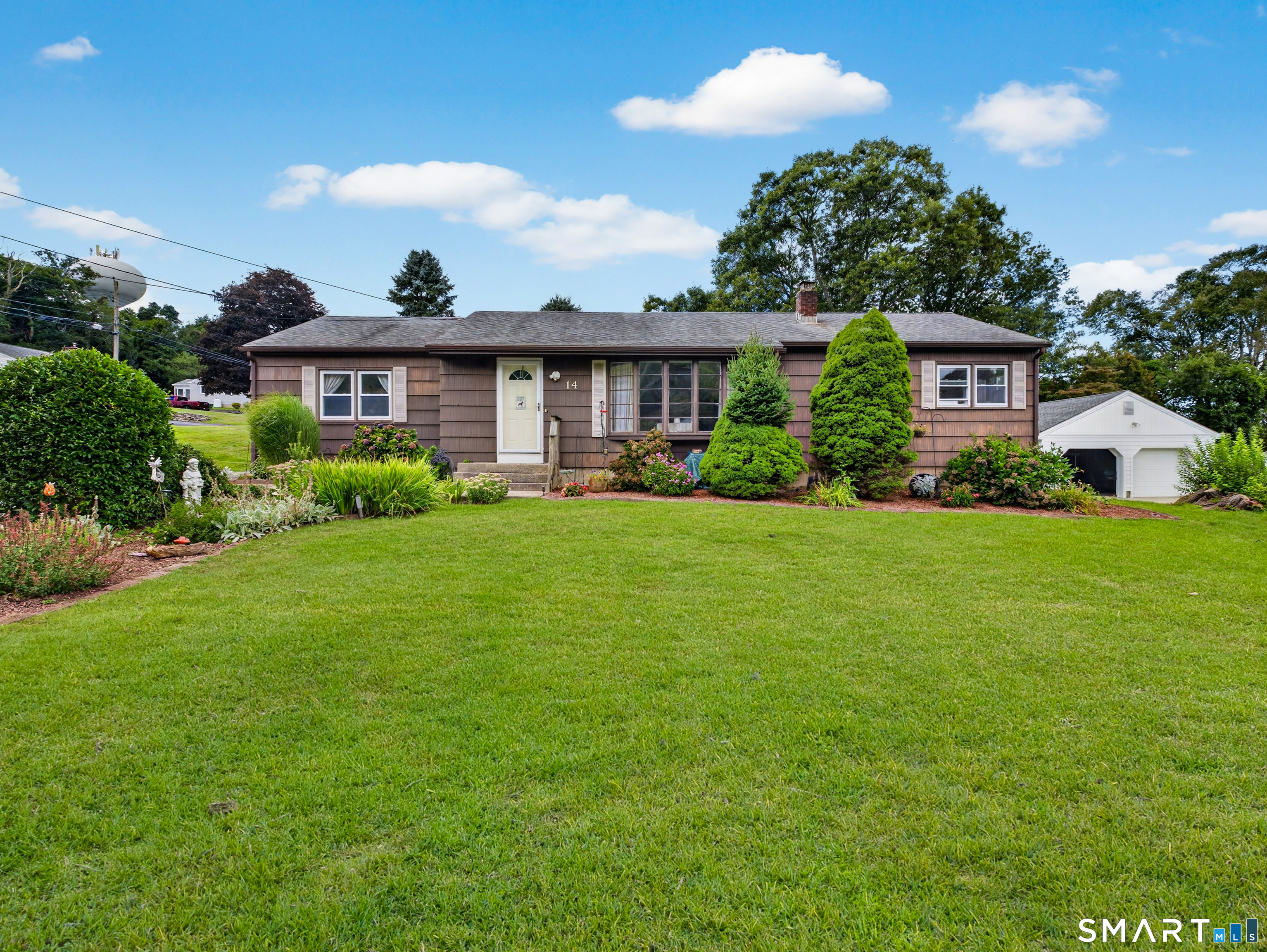14 Faulkner Drive photo 2