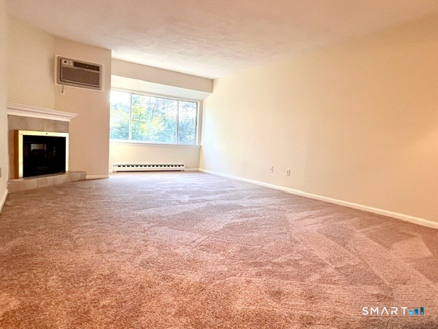 55 Mill Plain Road Unit #32-12 photo 4