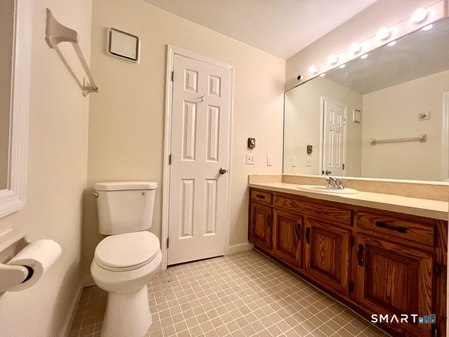 55 Mill Plain Road Unit #32-12 photo 10