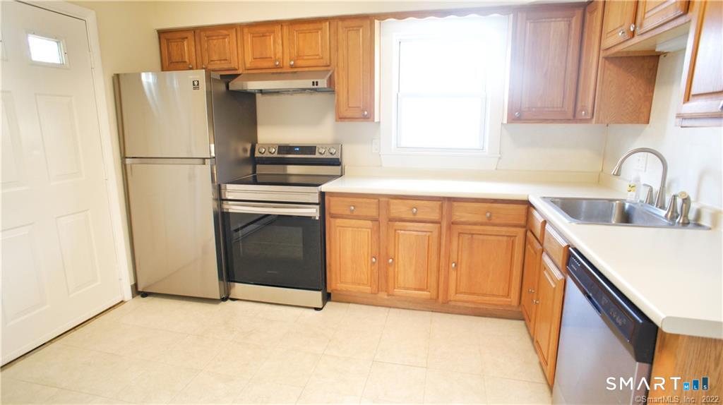 37 Ferris Avenue, Norwalk, Connecticut photo 2