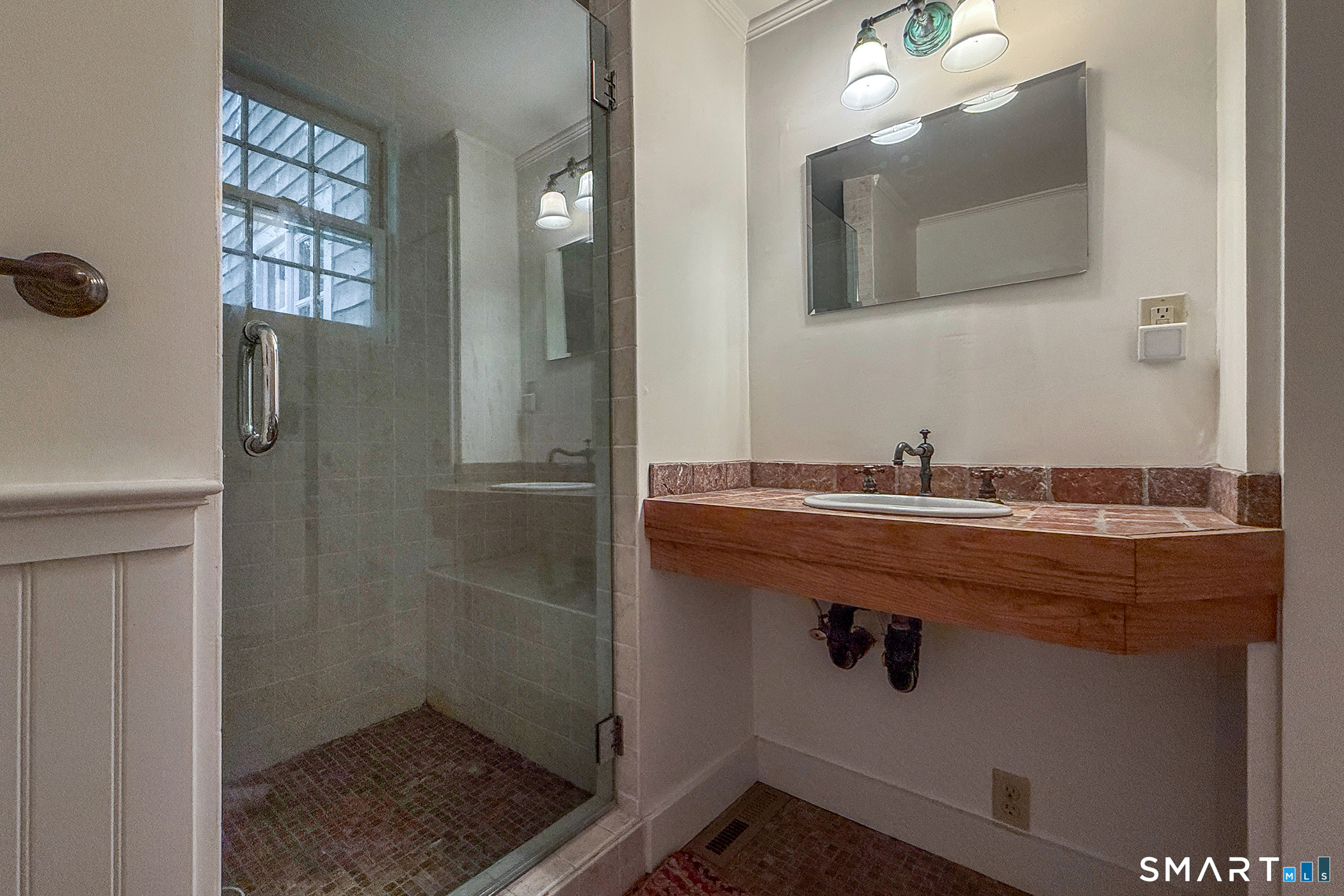 130 Lake Drive photo 20