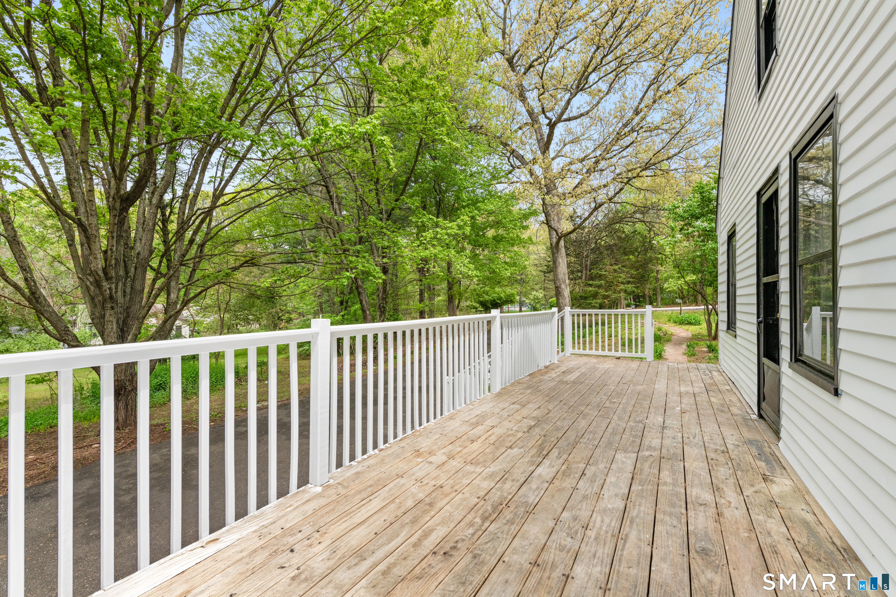 1335 Wolf Hill Road photo 10