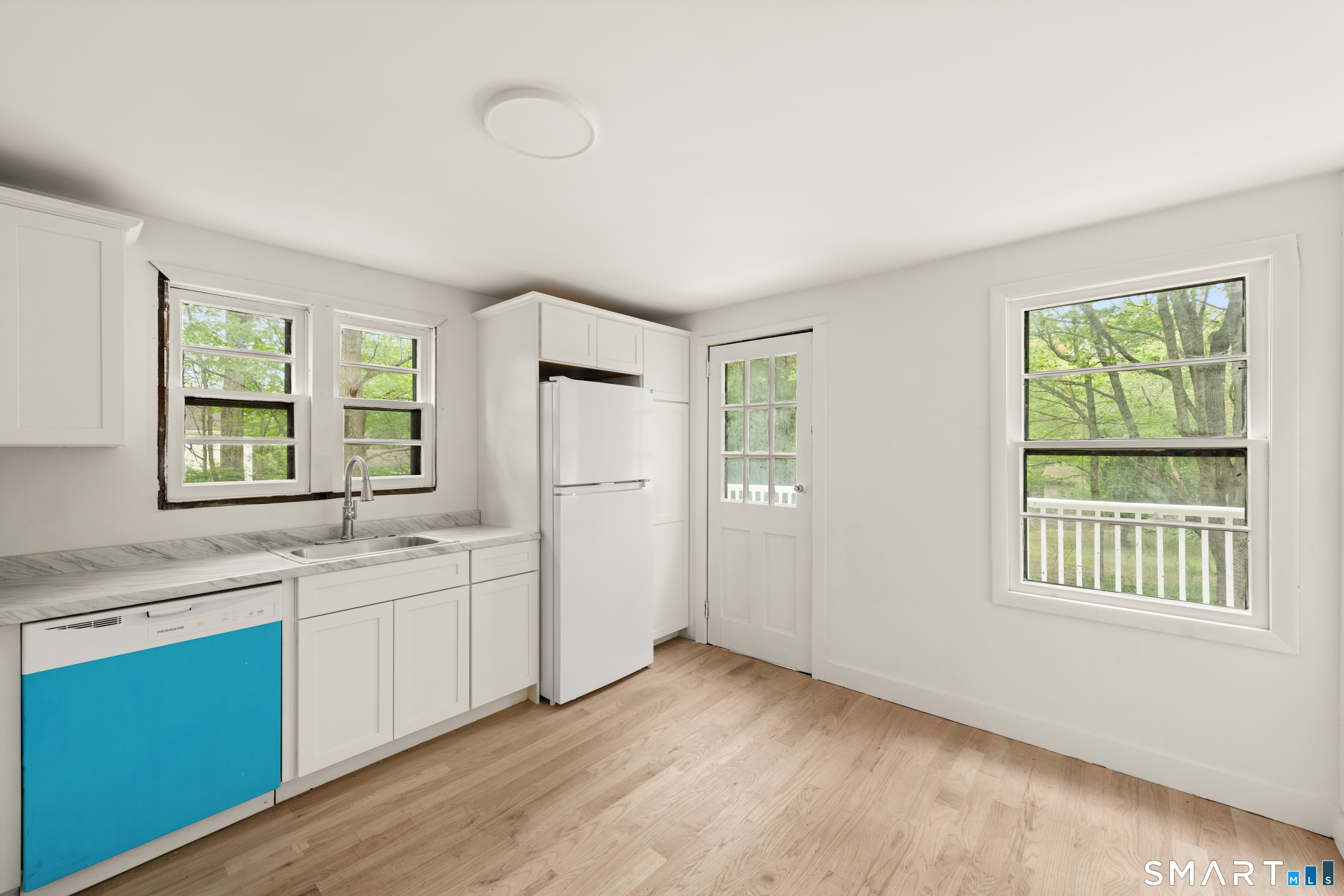 1335 Wolf Hill Road photo 18