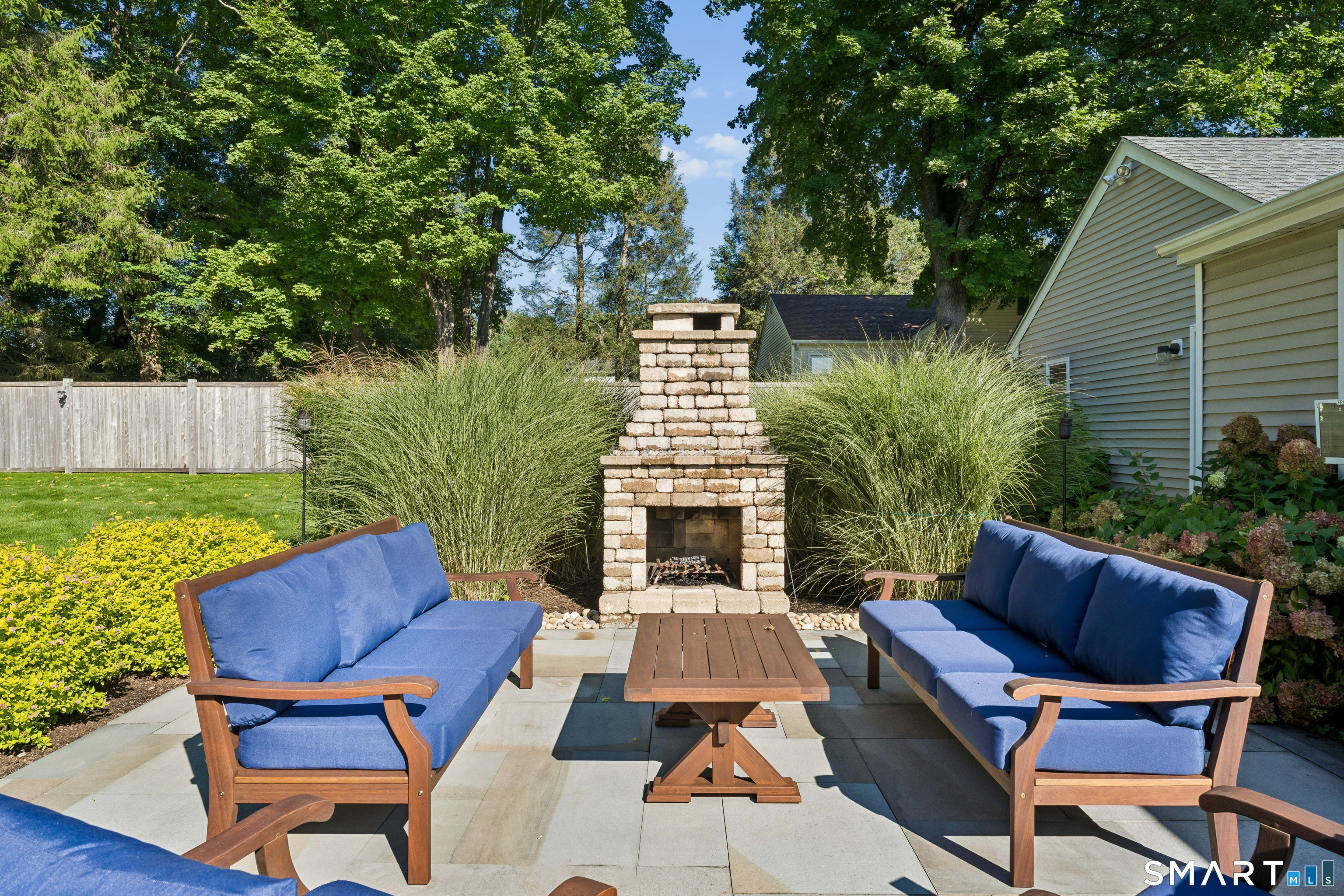 14 Redwood Drive photo 33