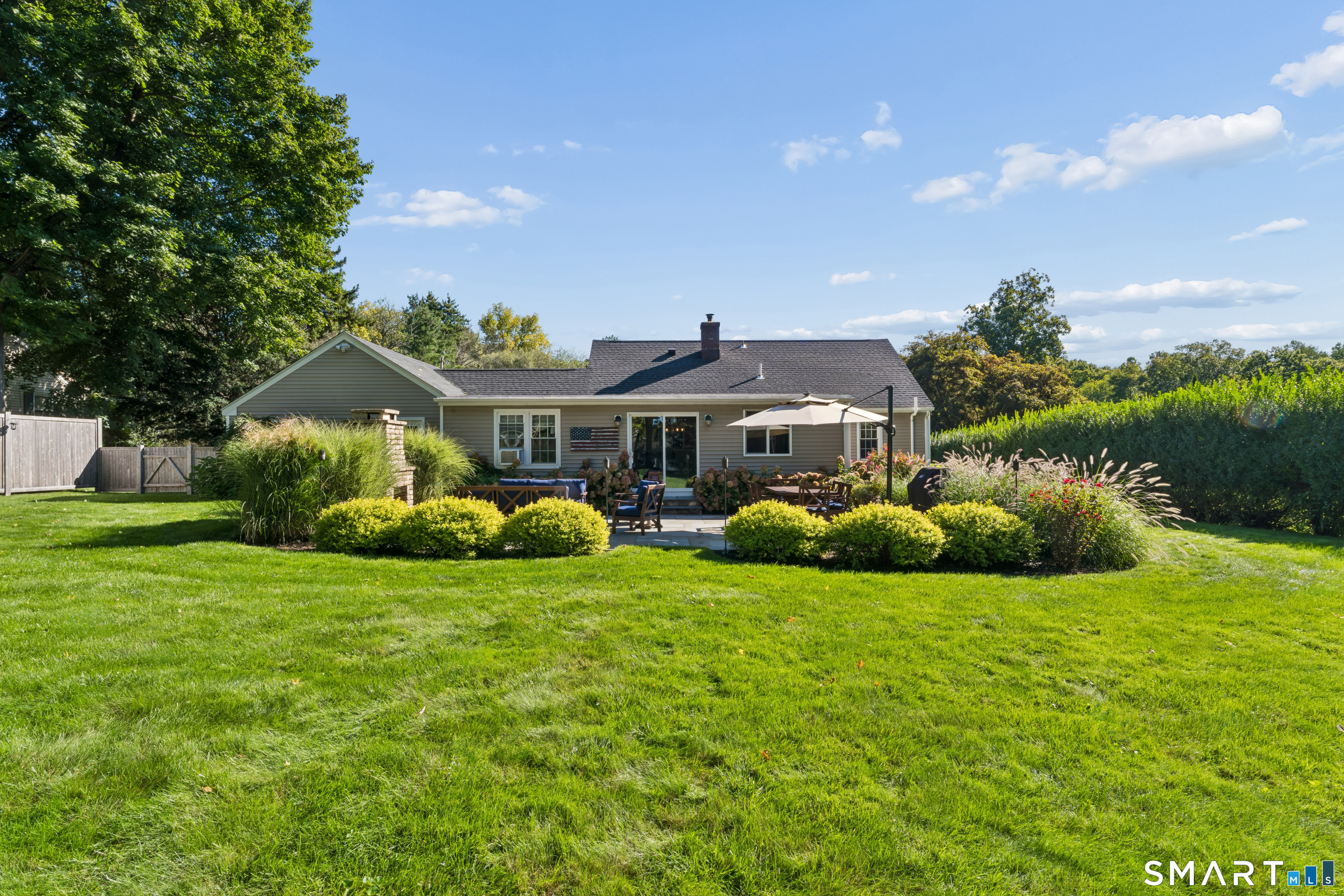 14 Redwood Drive photo 34