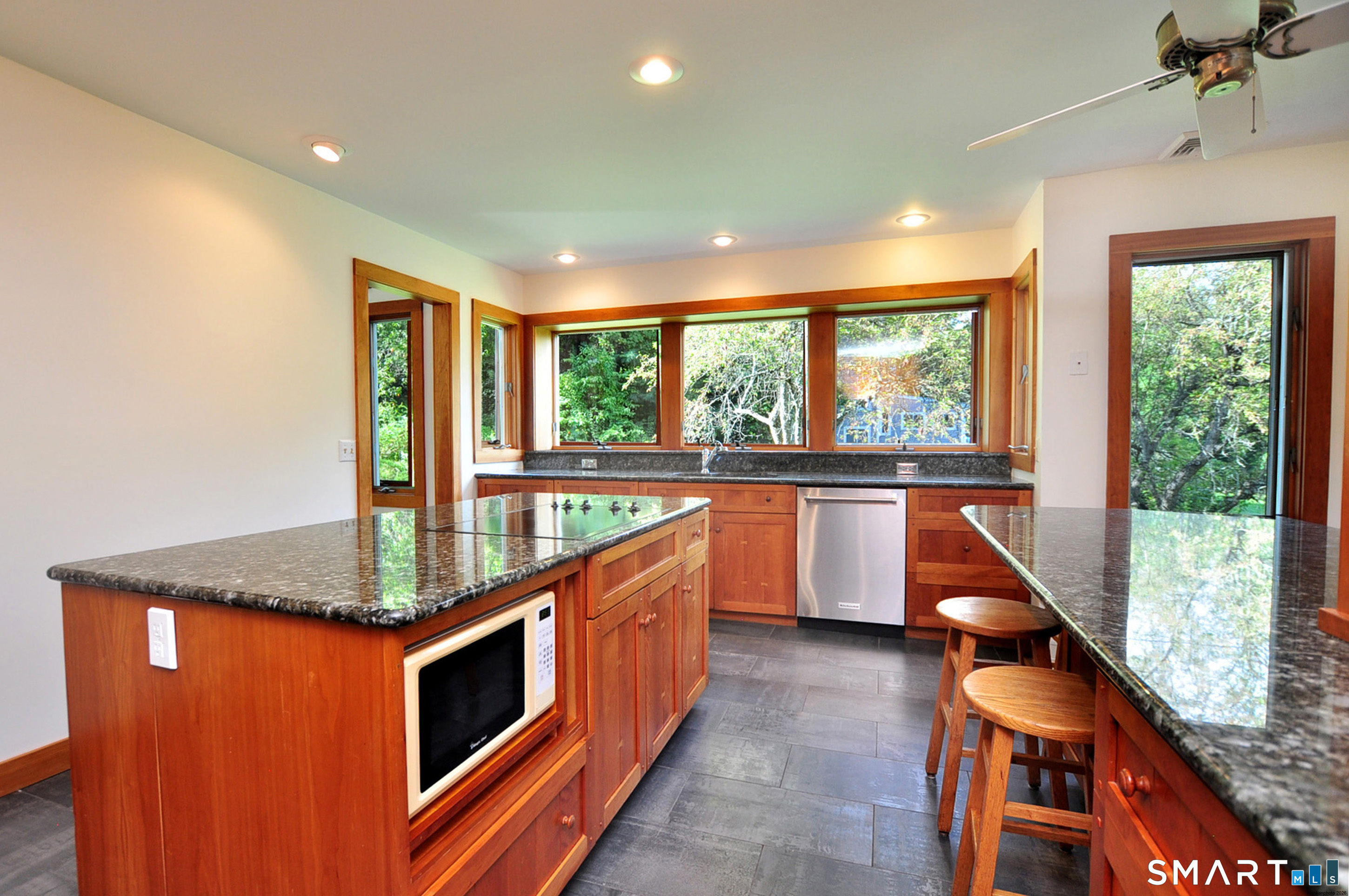 2 Metacomet Drive photo 17