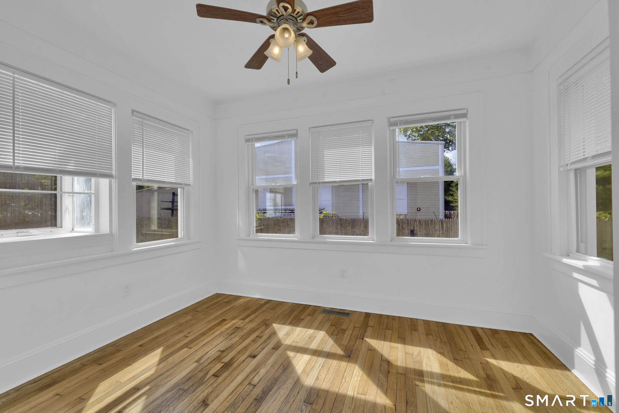 6 Henry Street photo 11