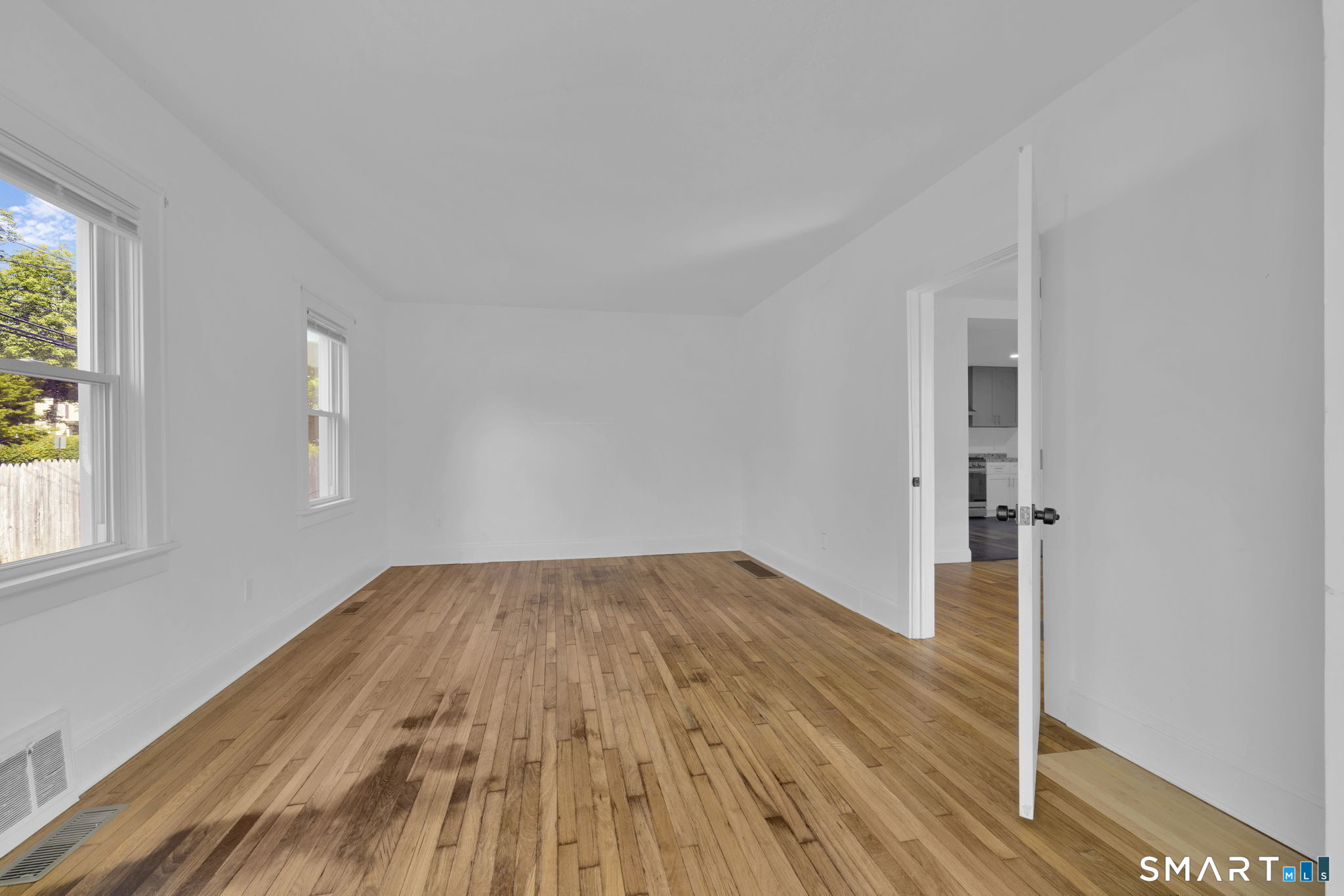 6 Henry Street photo 13