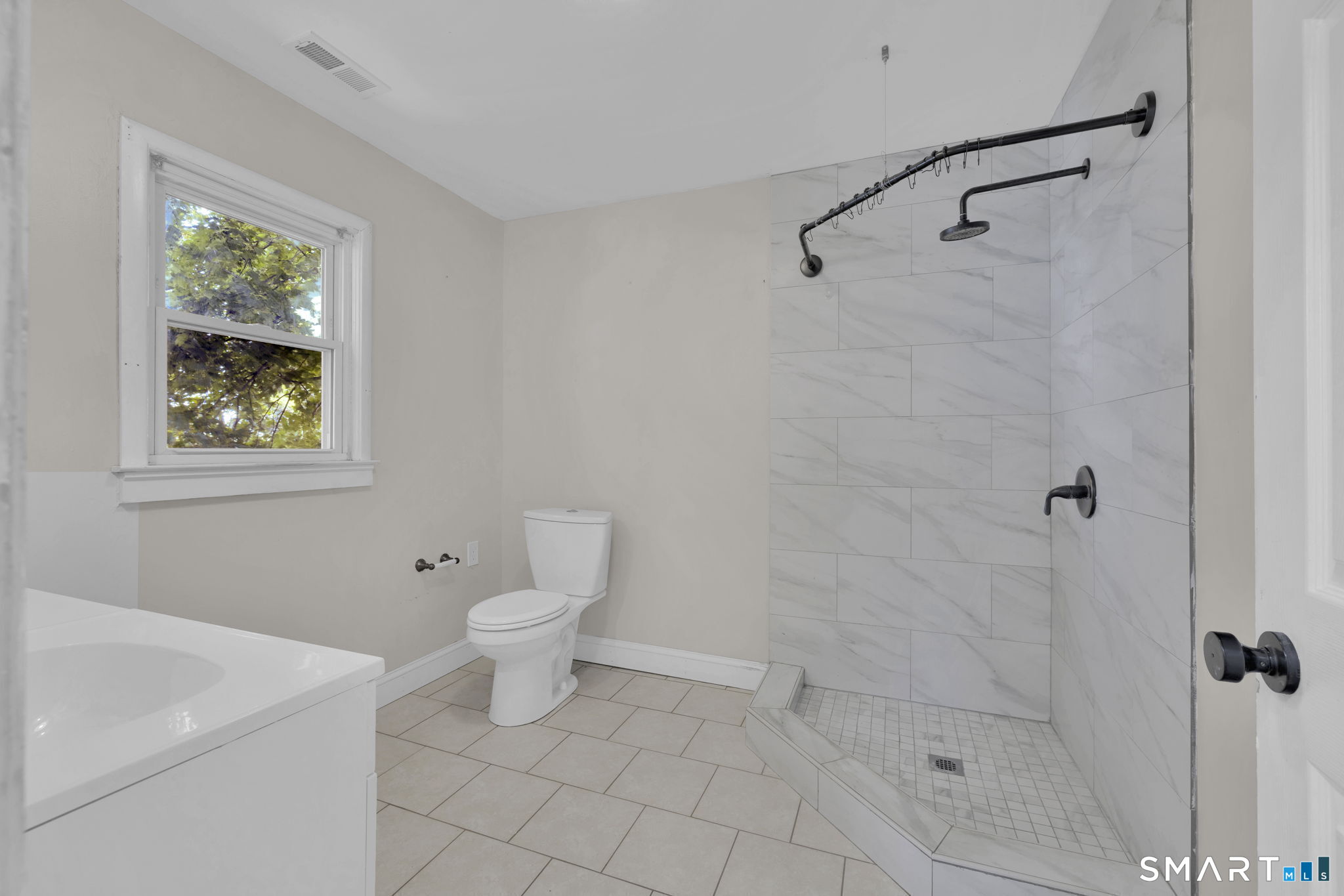 6 Henry Street photo 16