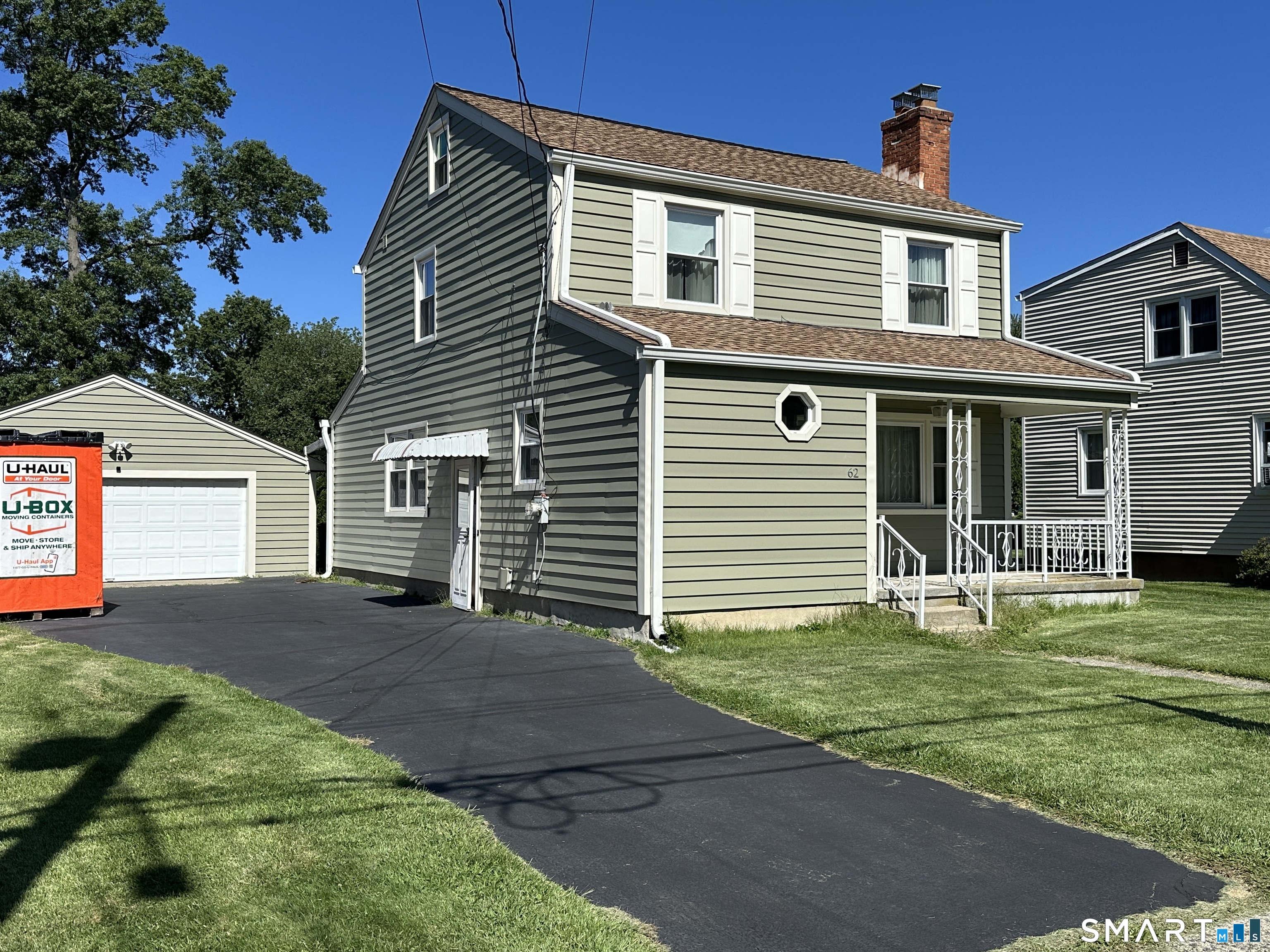 Photo 2 of Single family home for sale at 62 Winter St, Stratford, CT 06614 | MLS# 24200872 | Listing updated on 2026-09-15