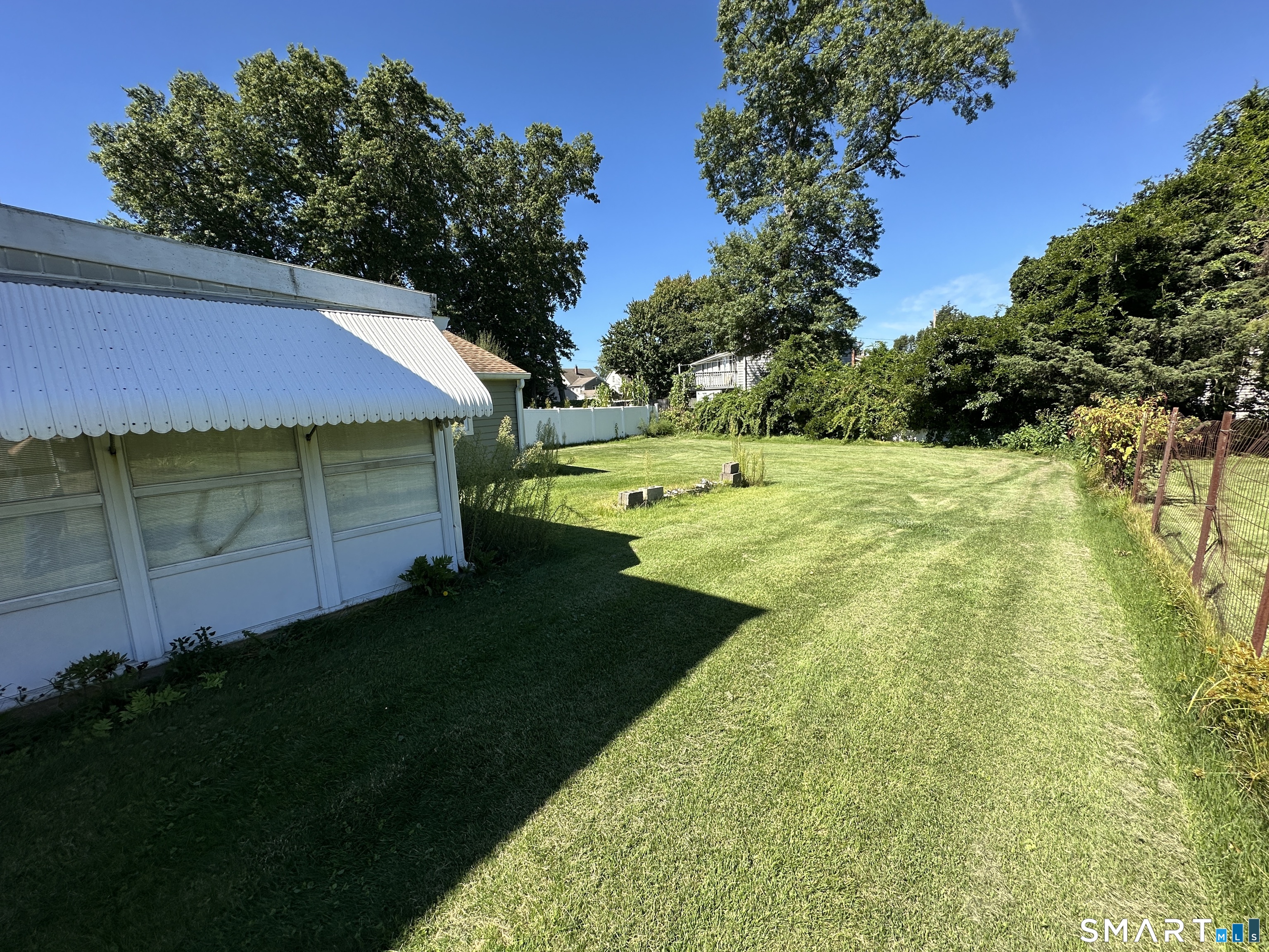 Photo 6 of Single family home for sale at 62 Winter St, Stratford, CT 06614 | MLS# 24200872 | Listing updated on 2026-09-15