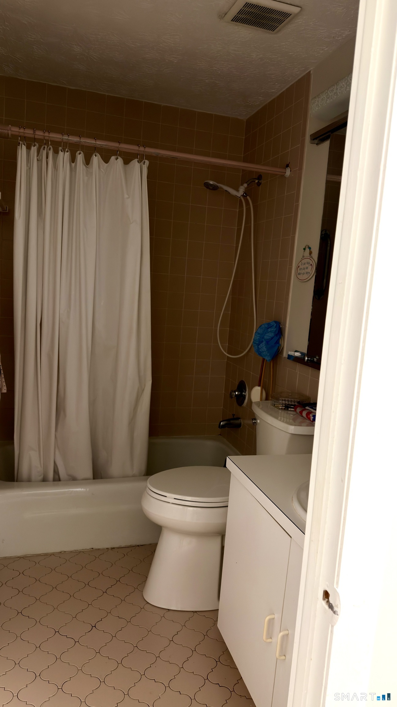 122 Sutton Place Unit #122 photo 11