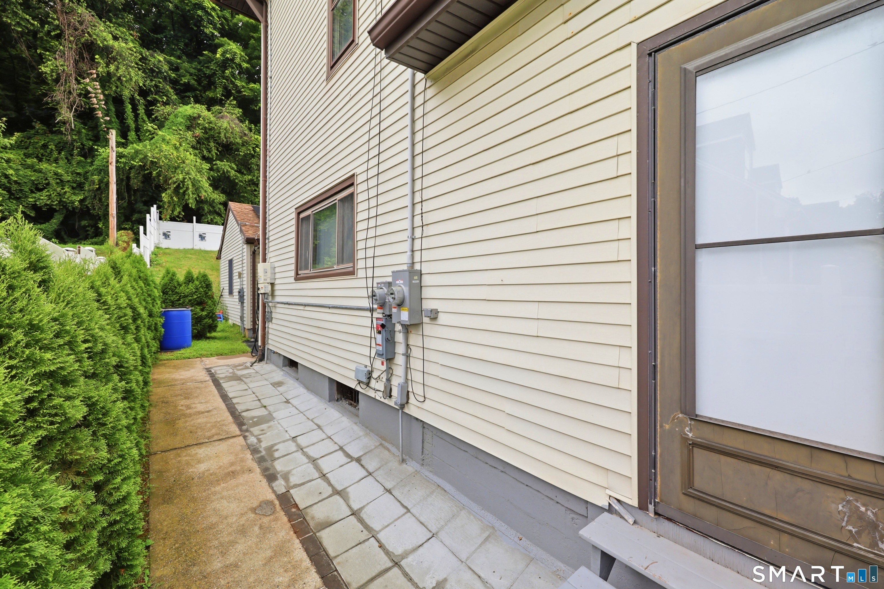Photo 3 of Single family home for sale at 2038 Stanley St, New Britain, CT 06053 | MLS# 24196606 | Listing updated on 2026-09-15