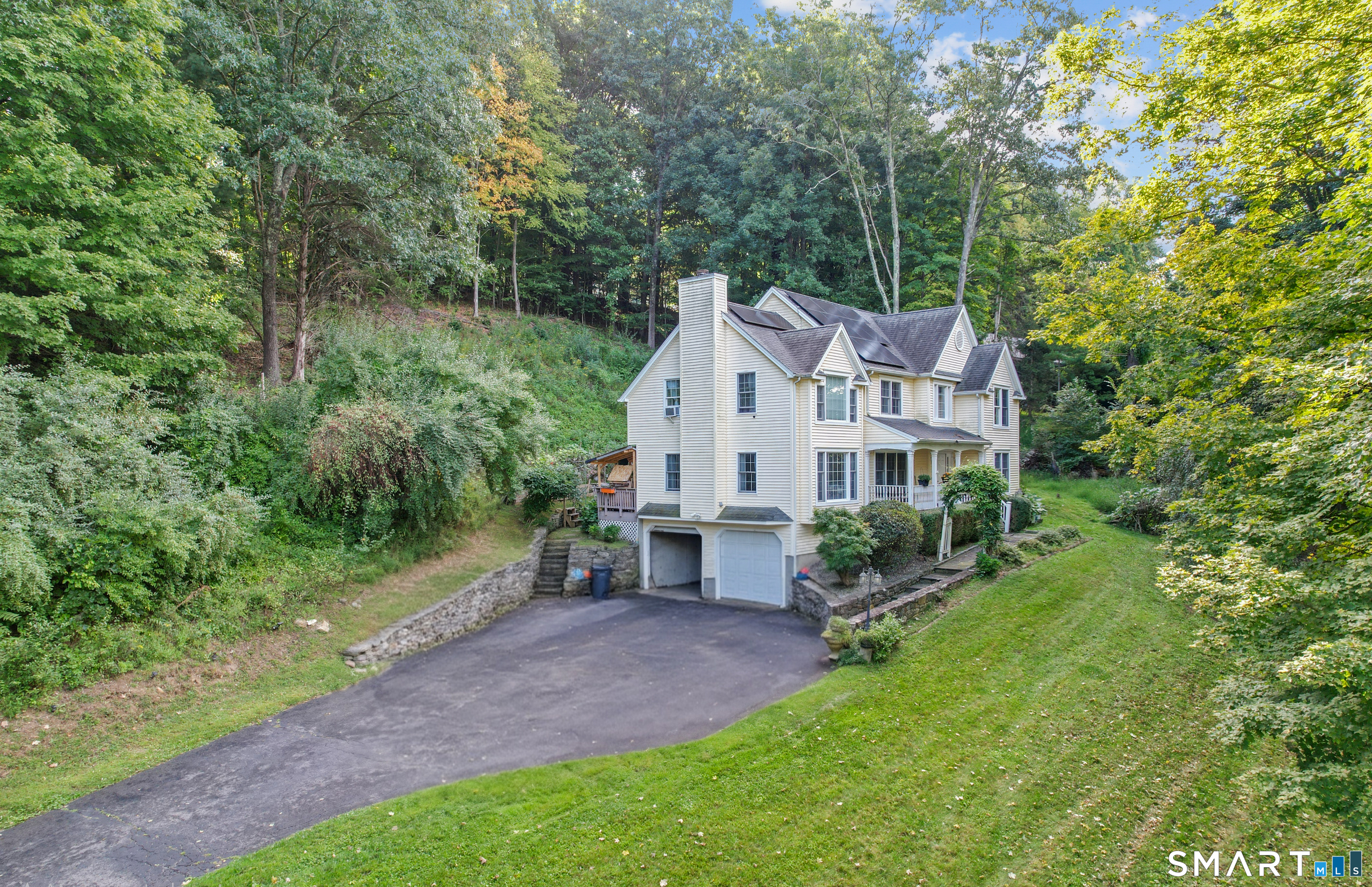 Photo 2 of Single family home for sale at 132 Aspetuck Ridge Rd, New Milford, CT 06776 | MLS# 24207433 | Listing updated on 2026-09-16