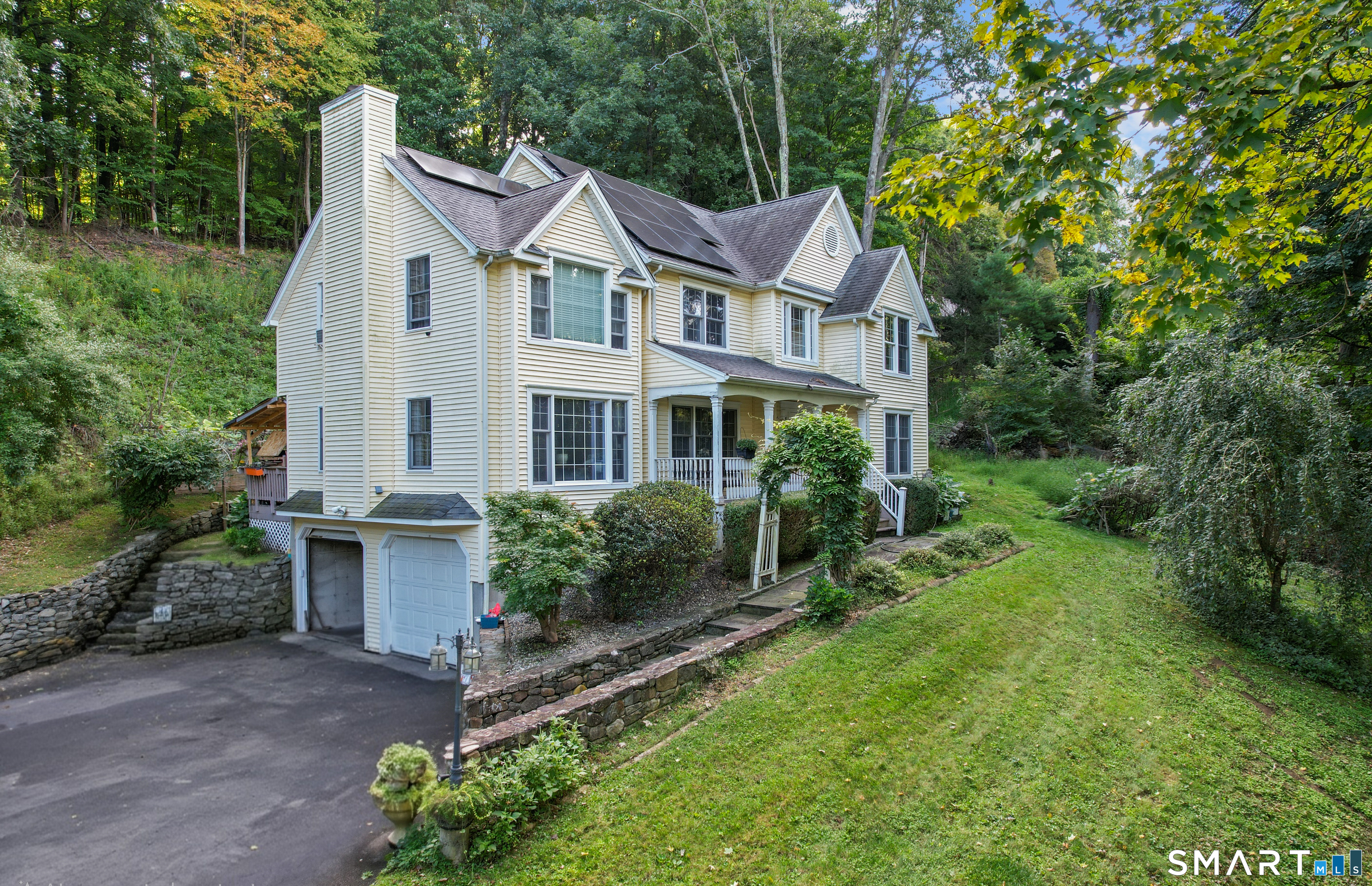 Photo 3 of Single family home for sale at 132 Aspetuck Ridge Rd, New Milford, CT 06776 | MLS# 24207433 | Listing updated on 2026-09-16