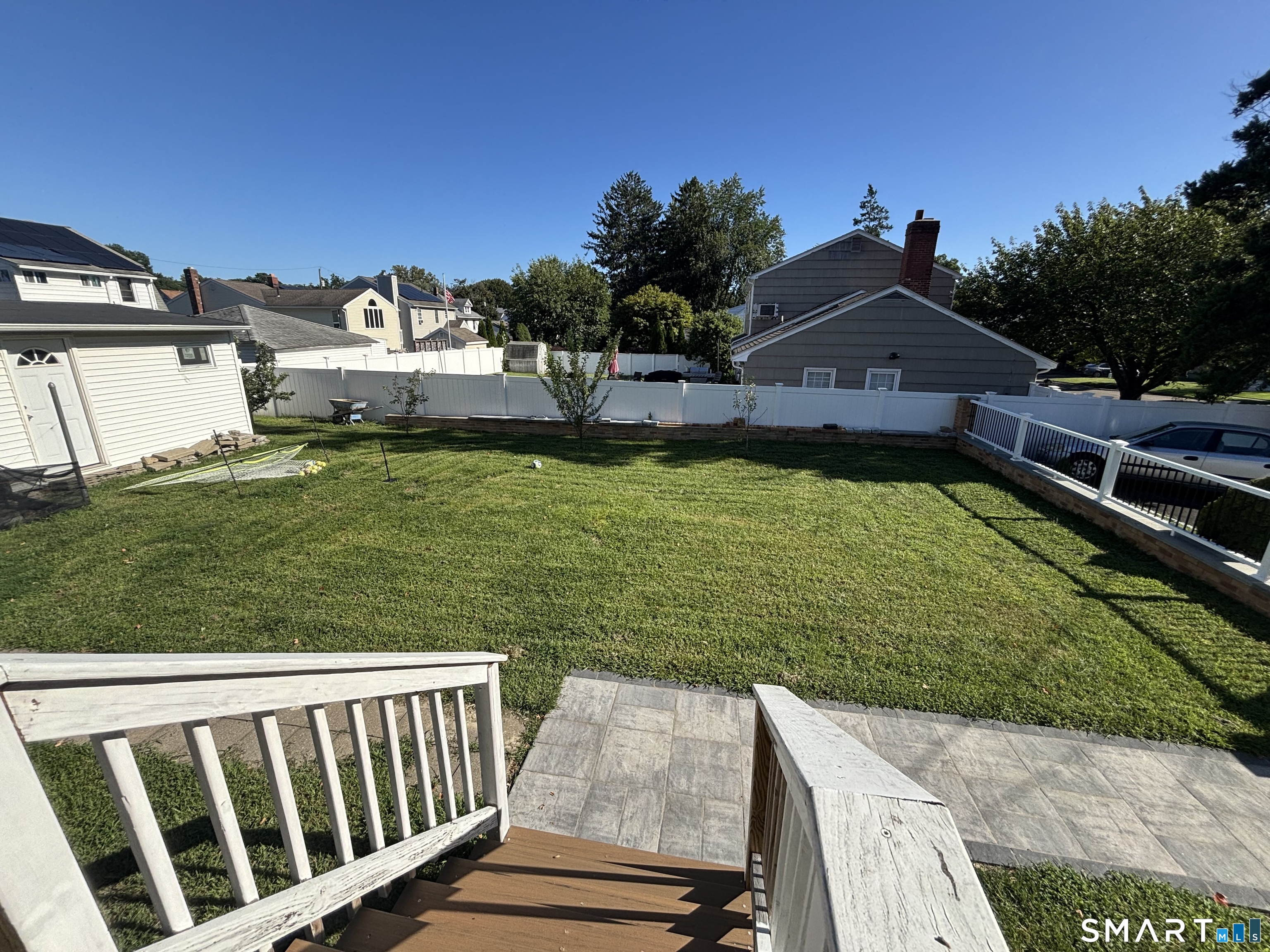 16-18 Hayes Drive photo 3