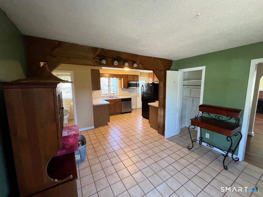 138 Mountain Street photo 12